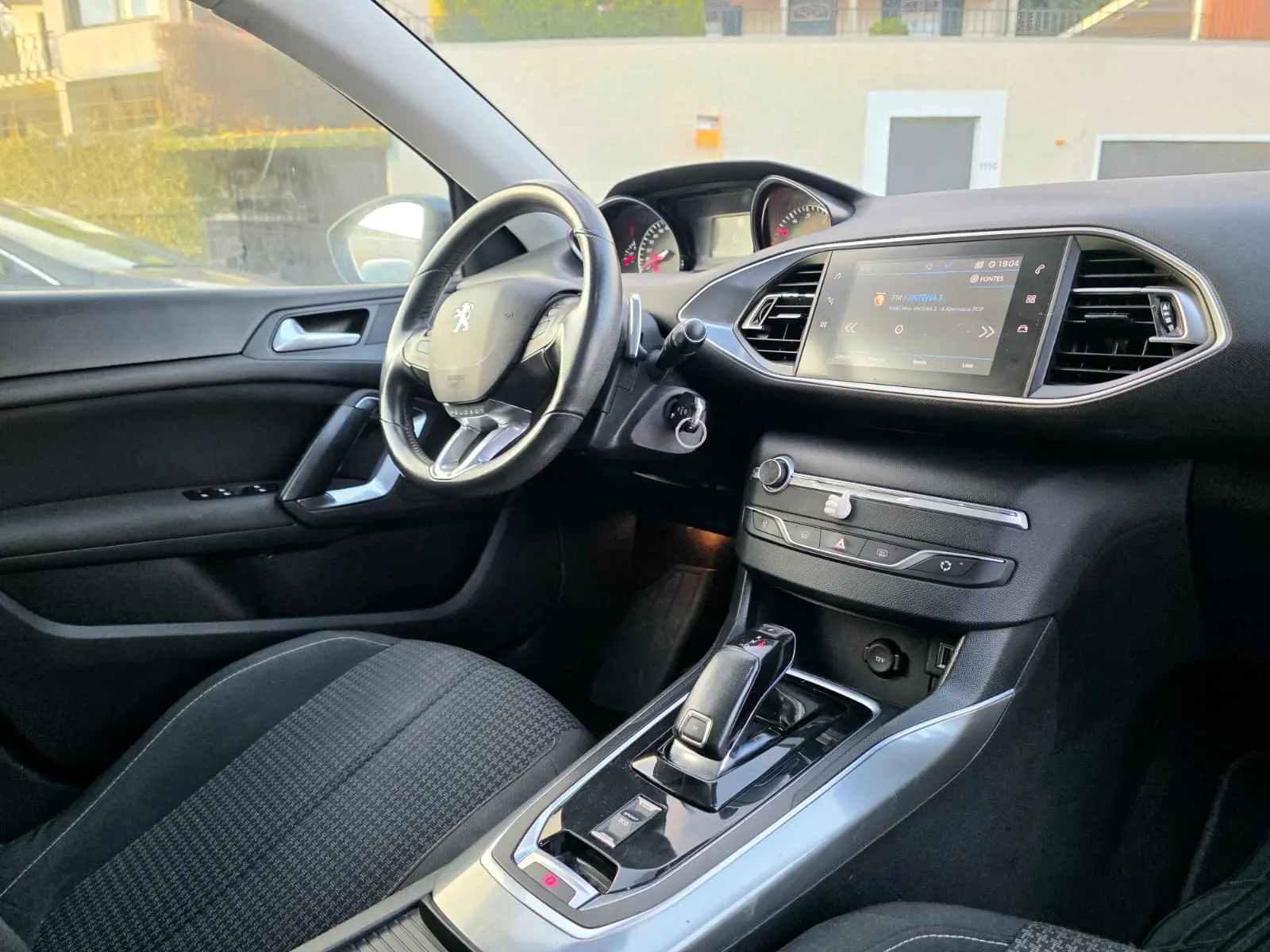 Peugeot 308 1.5 BlueHDi Style EAT8 14