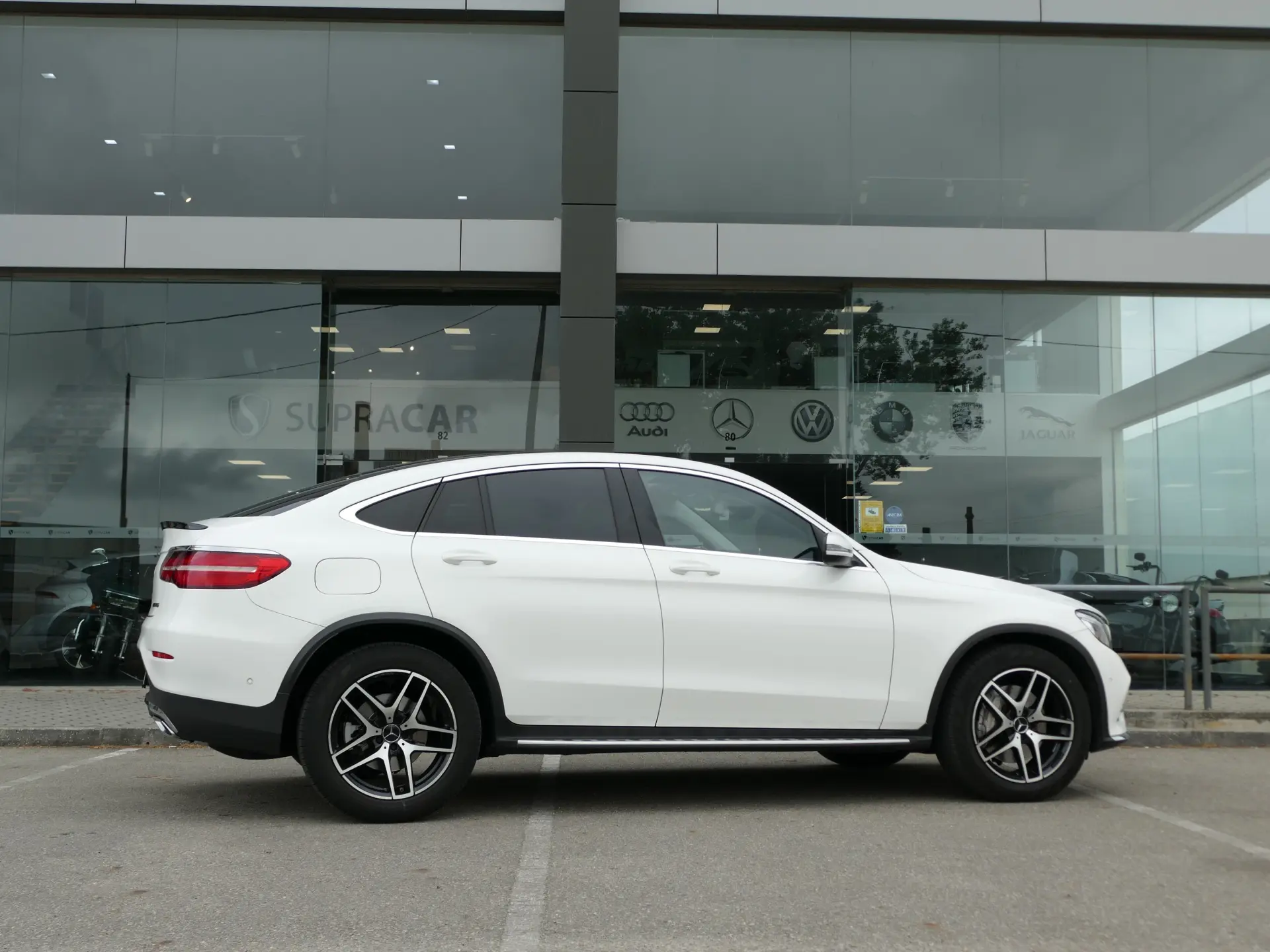 Mercedes-Benz GLC 220 d 4Matic 9G-TRONIC AMG Line 46