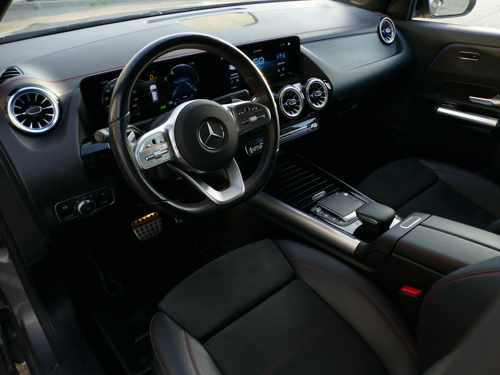 Mercedes-Benz EQA 250 AMG Line 26