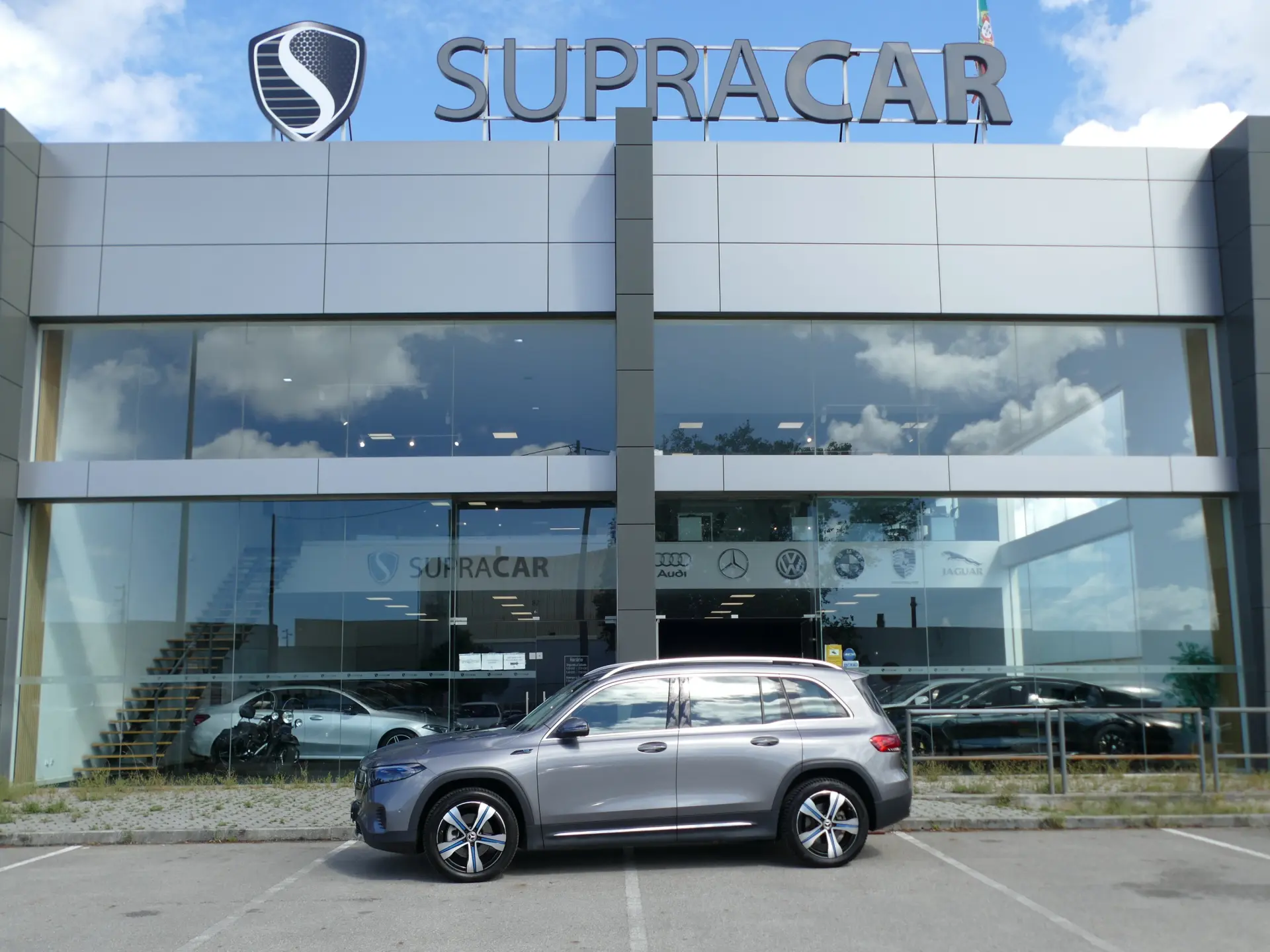 Mercedes-Benz EQB 250 Progressive 43