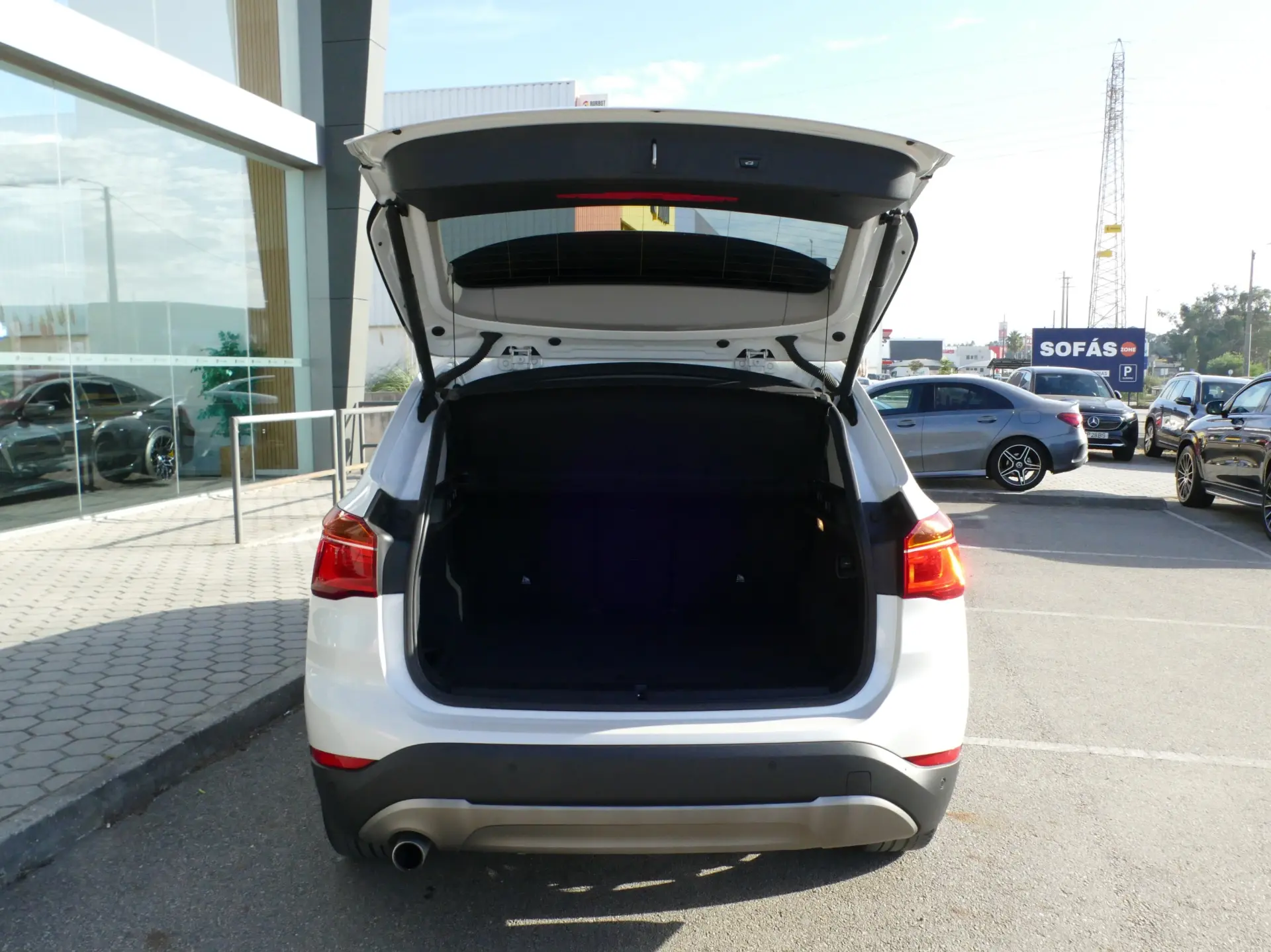 BMW X1 16 d sDrive Advantage 14