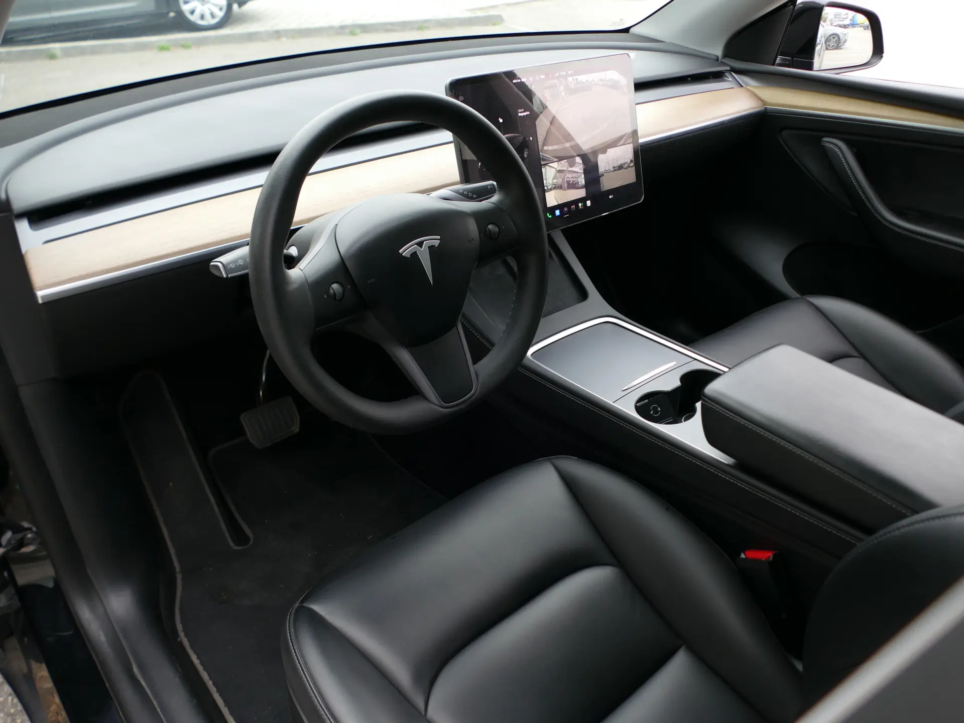 Tesla Model Y Standard 22