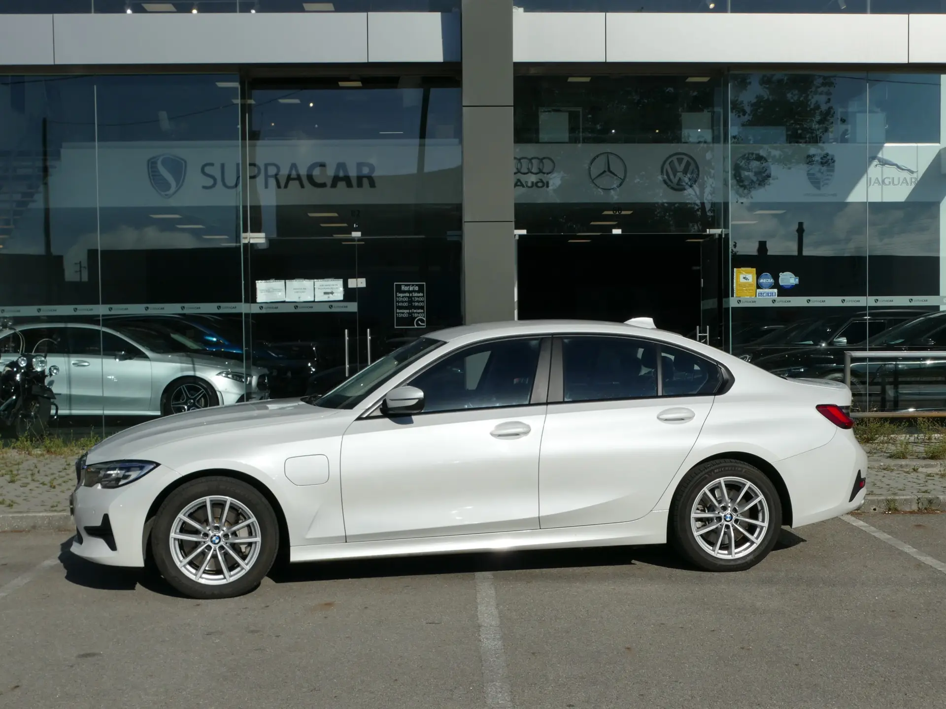 BMW 330 e iPerformance Advantage 39