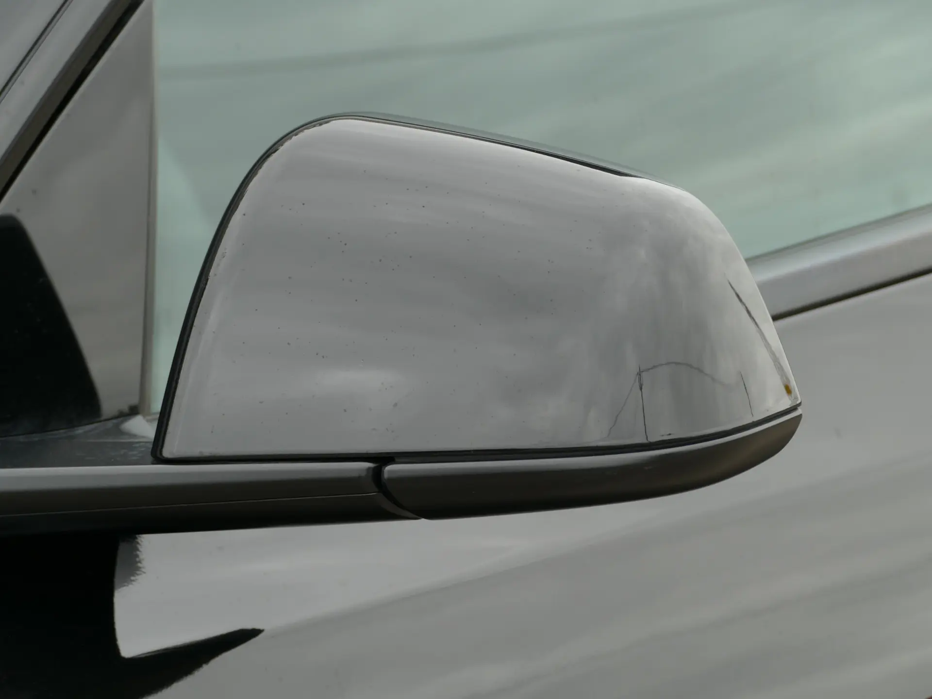 Tesla Model Y Standard 10
