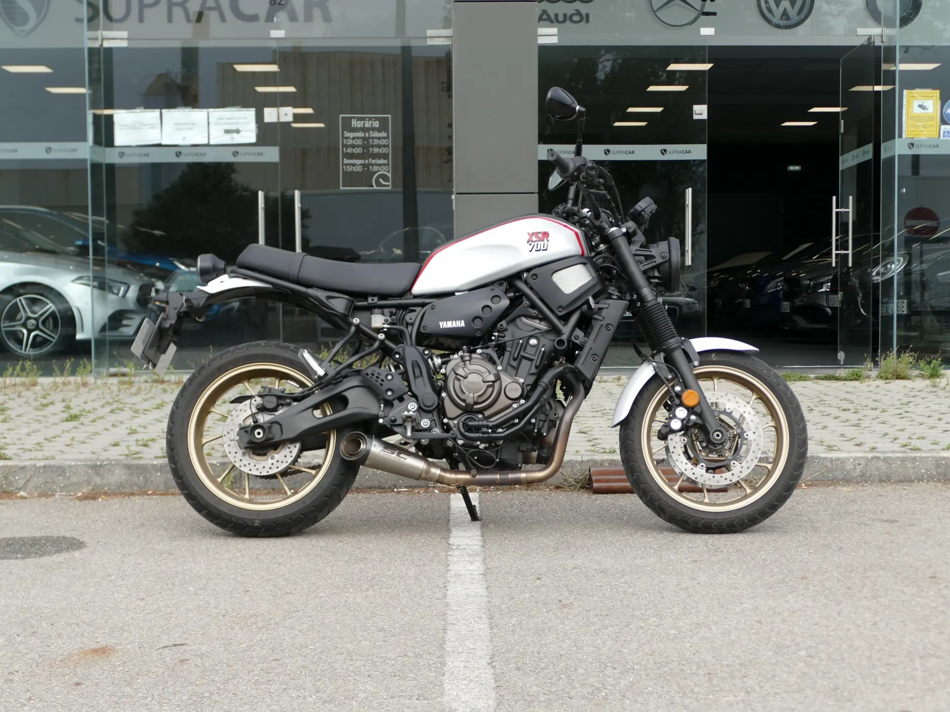 Yamaha XSR 700 Tribute 25
