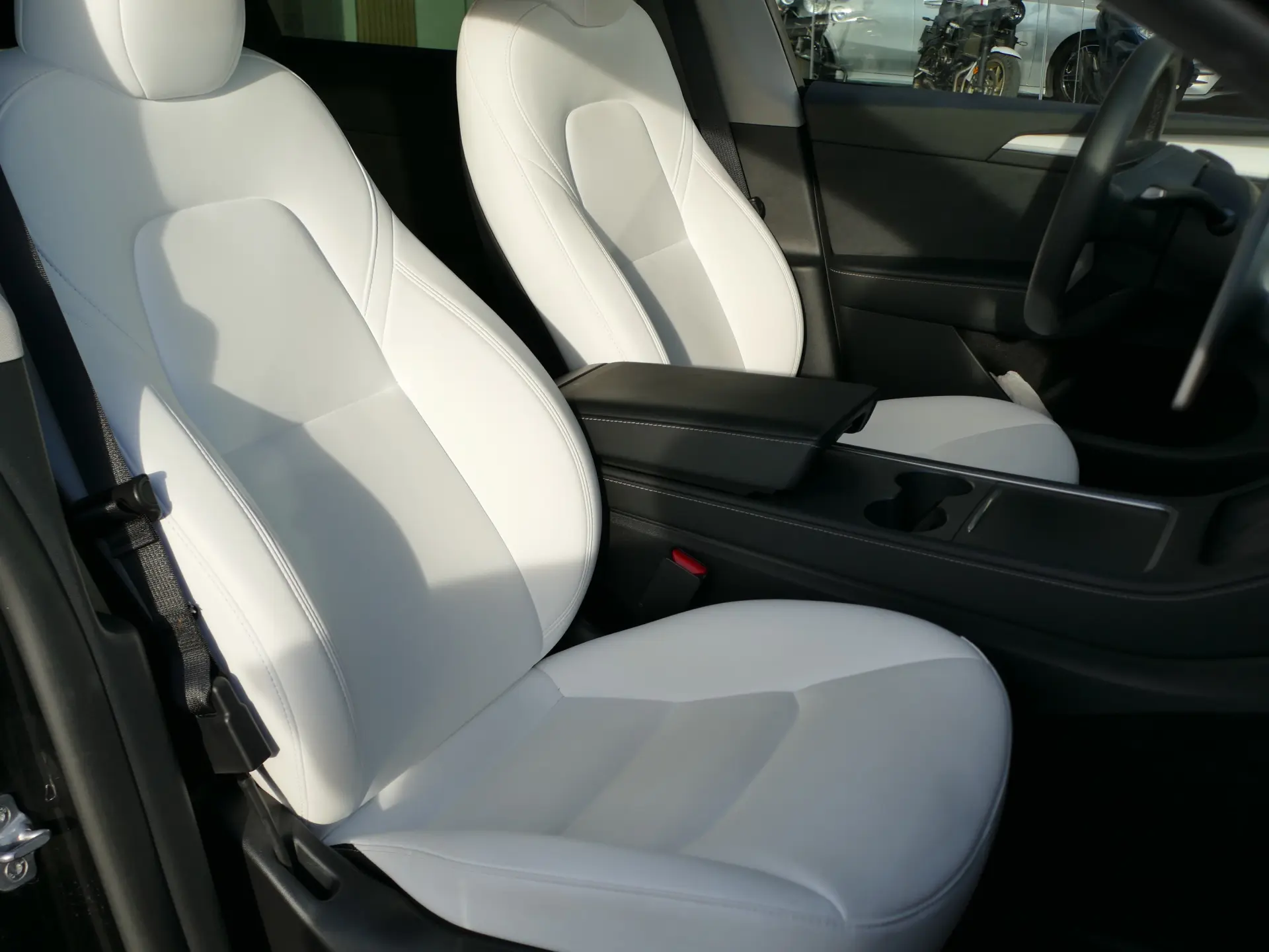 Tesla Model Y Standard 26