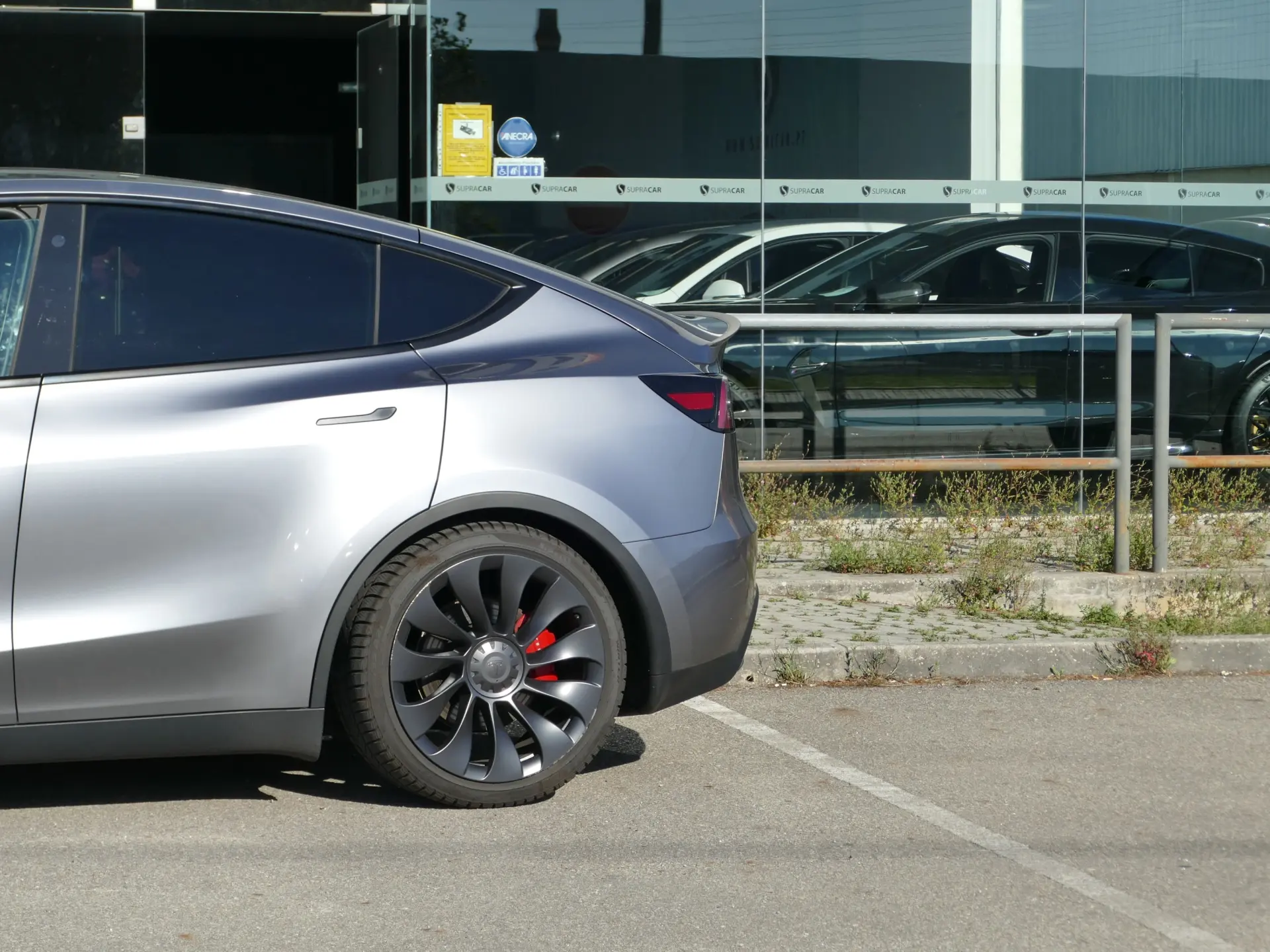 Tesla Model Y Performance Tração Integral 16