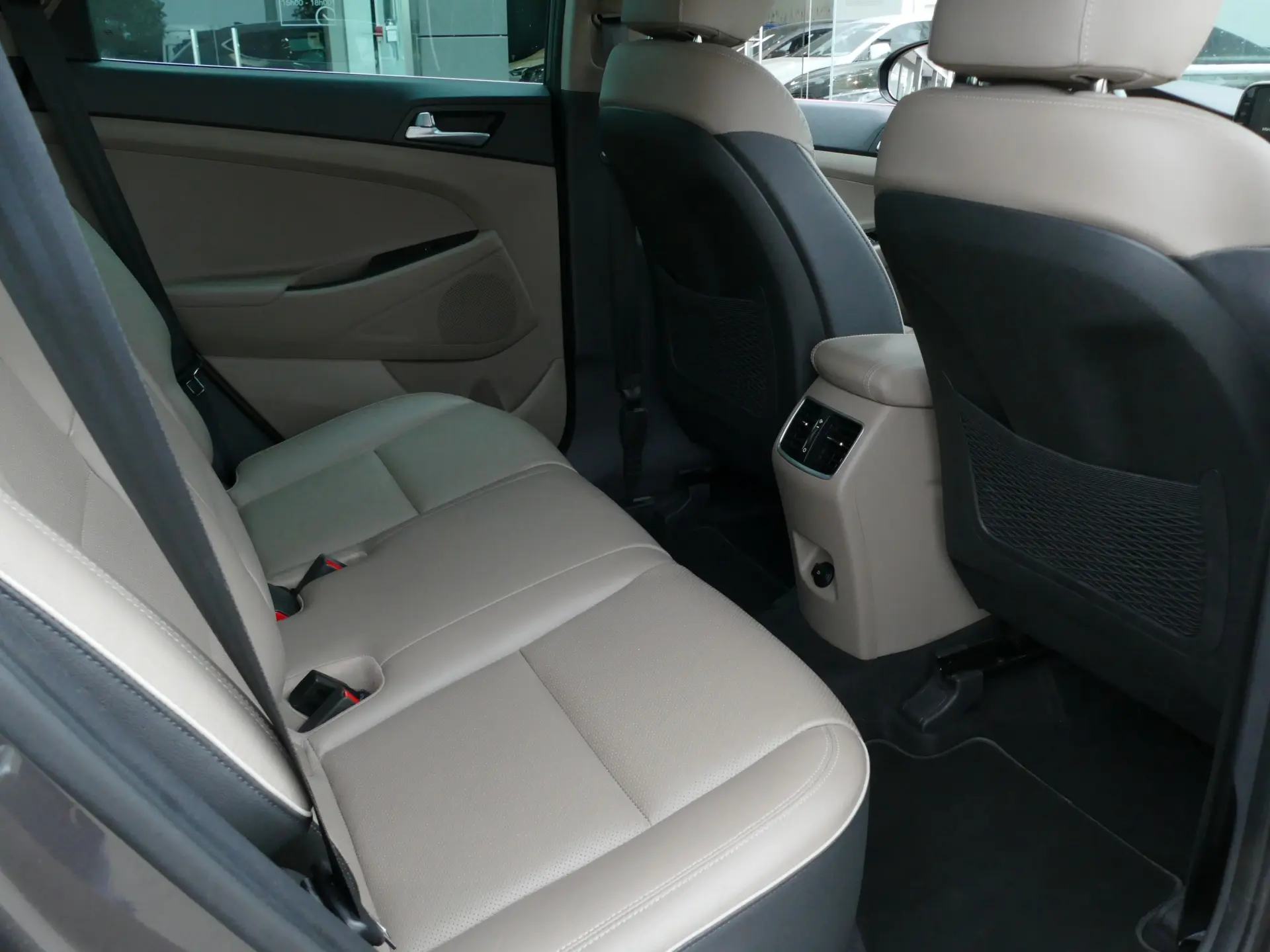 Hyundai Tucson 1.6 CRDi Premium DCT 31