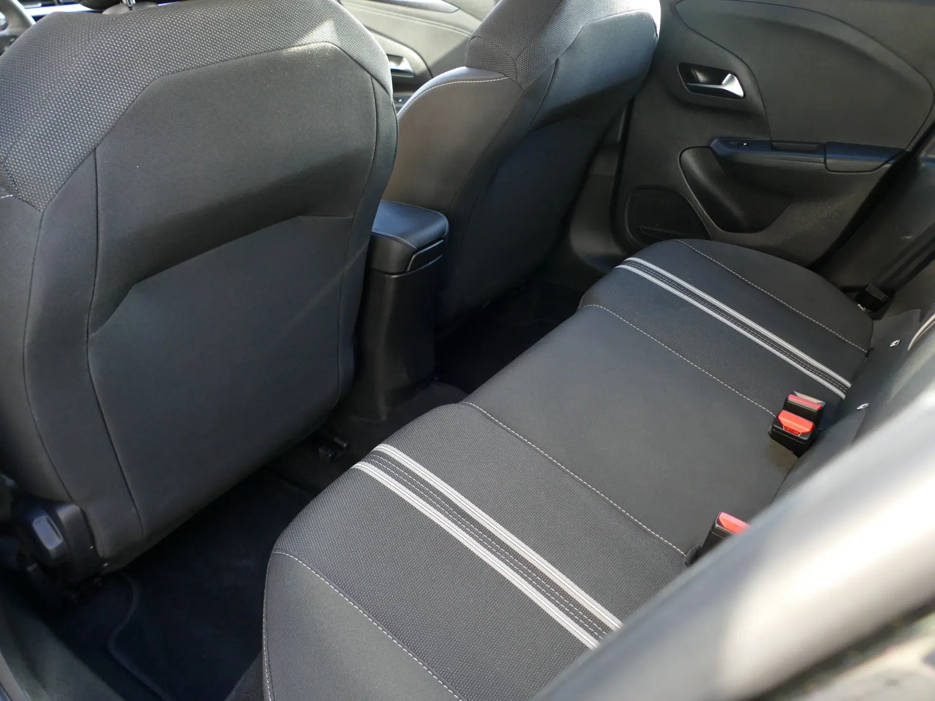 Opel Corsa 1.2 T GS 29