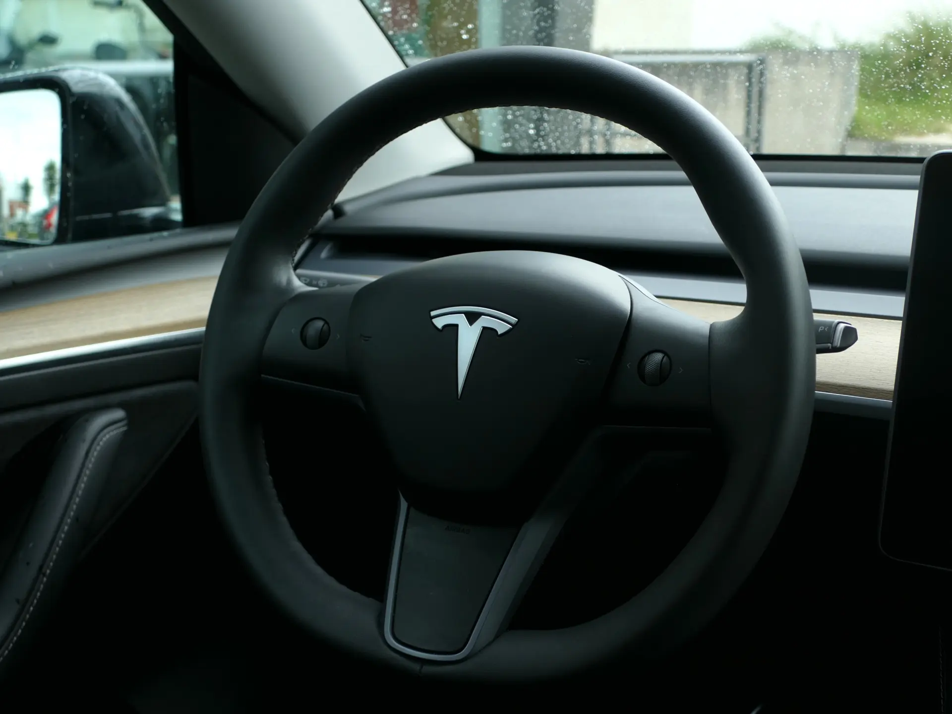 Tesla Model Y Long Range Tração Integral 33