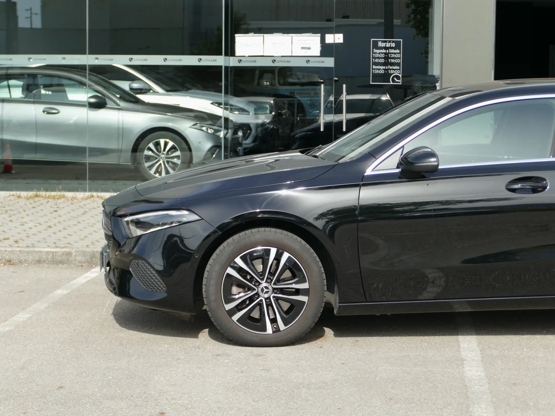 Mercedes-Benz A 250 e Progressive 14