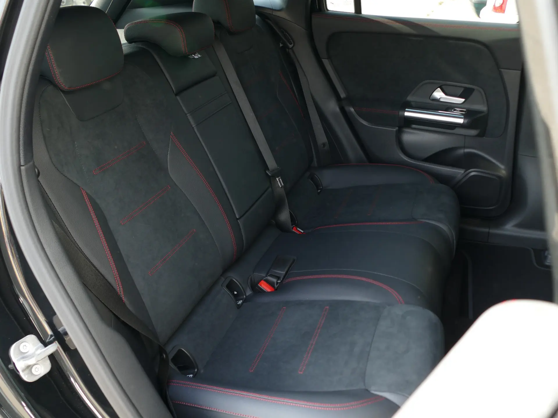 Mercedes-Benz EQA 250+ AMG Line 35