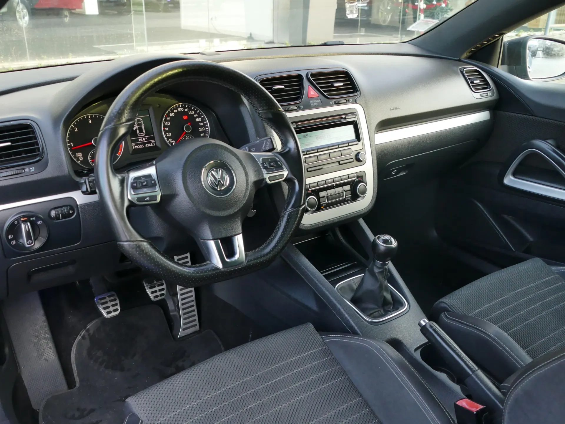 Volkswagen Scirocco 2.0 TDI Sport 17