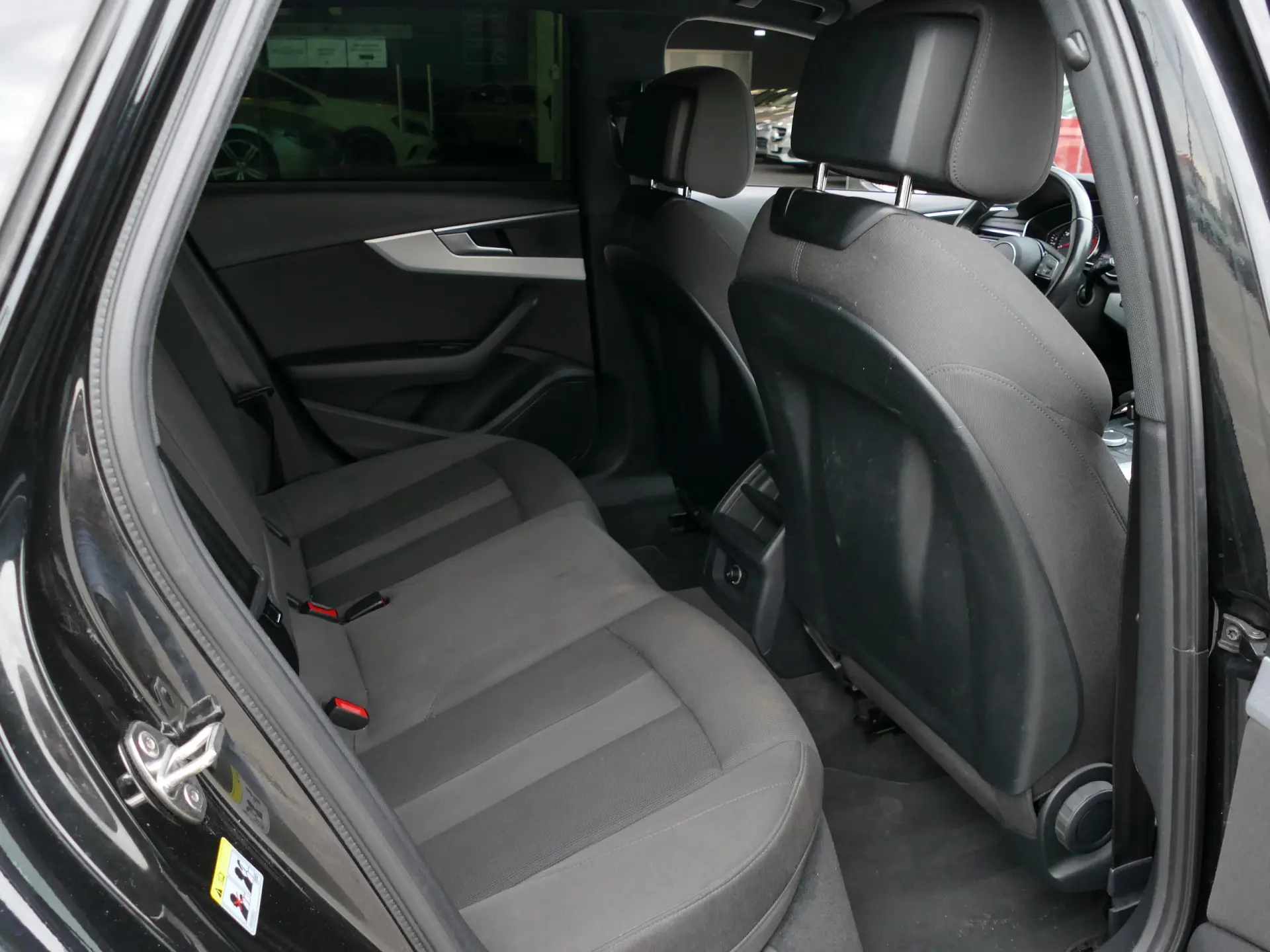 Audi A4 Avant 40 TDI Sport S tronic 31