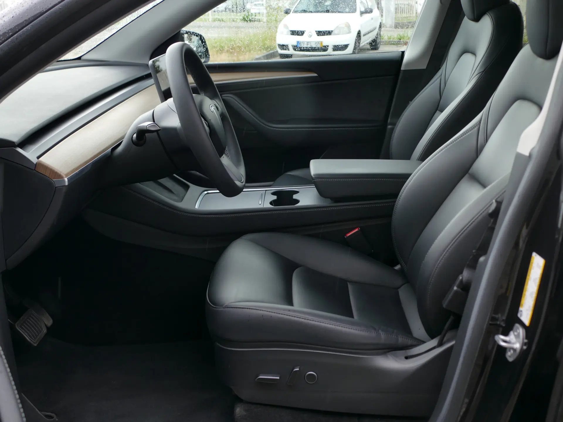 Tesla Model Y Long Range Tração Integral 25