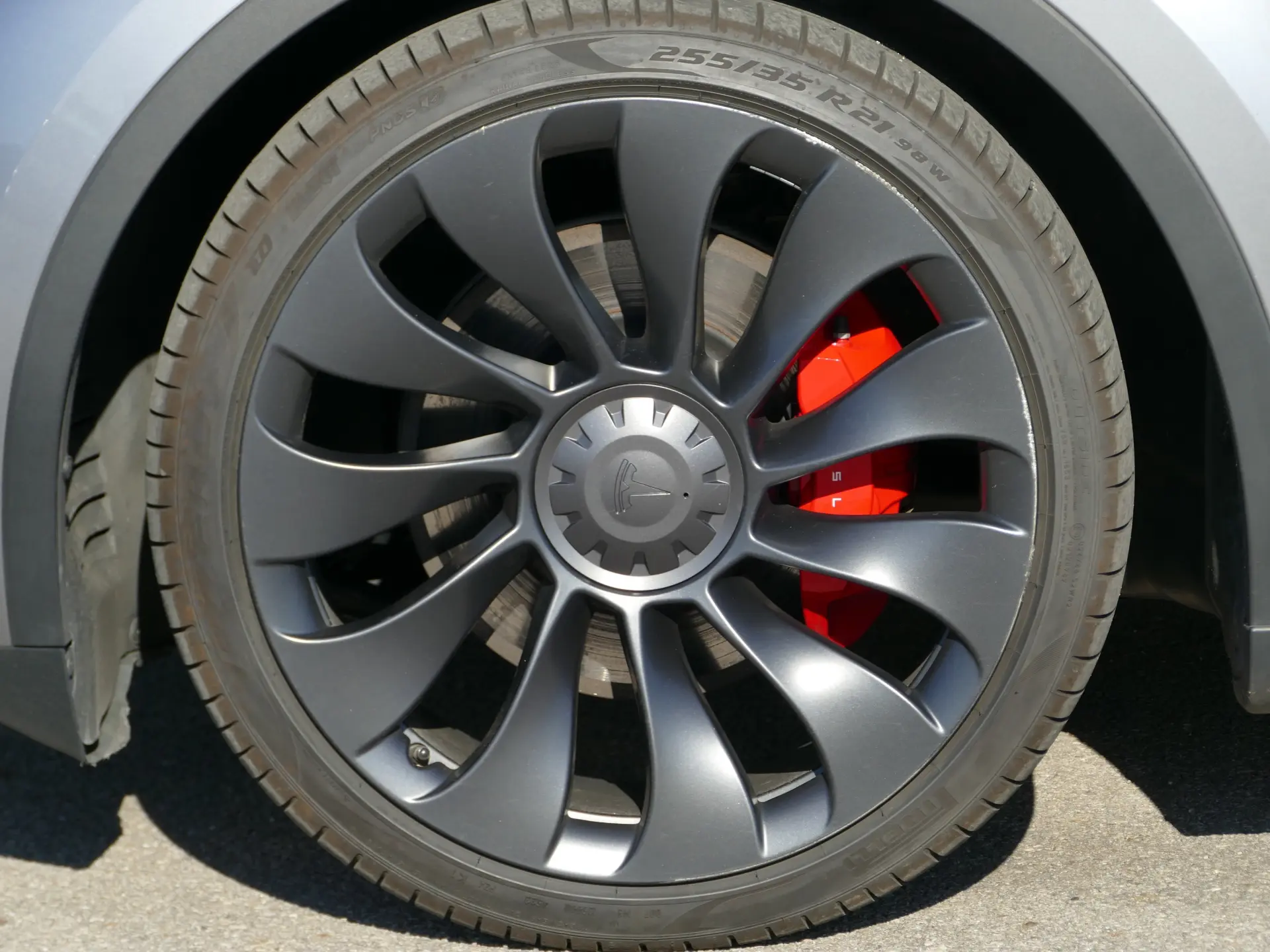 Tesla Model Y Performance Tração Integral 7