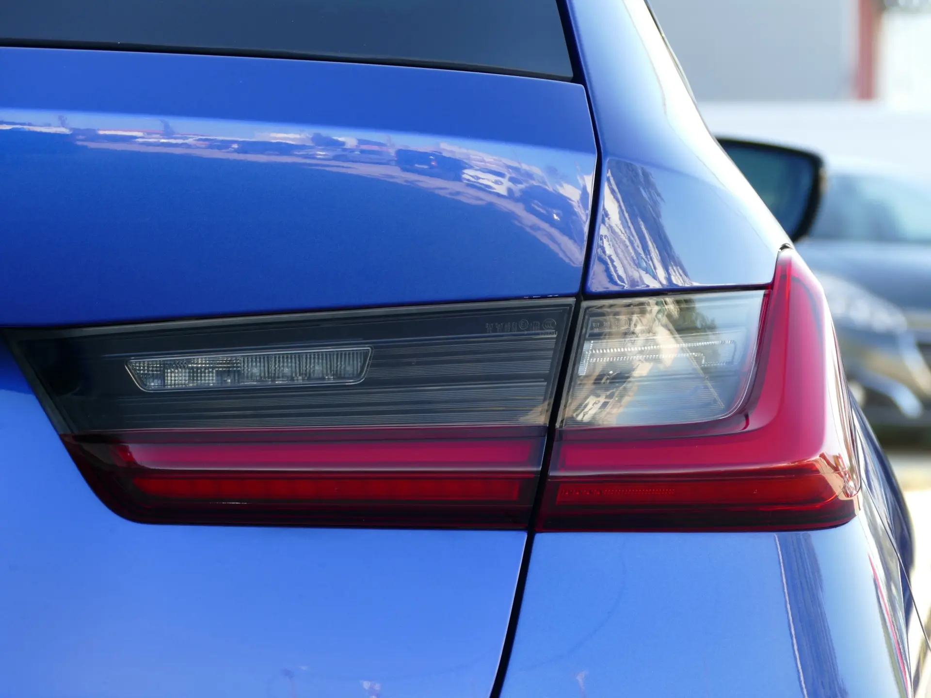 BMW 330 e Pack Desportivo M Auto 12