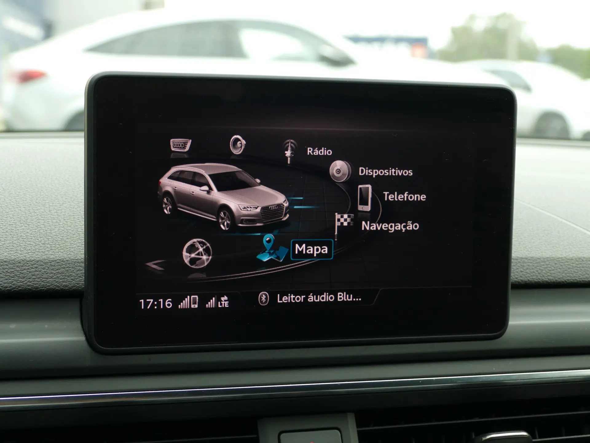 Audi A4 Avant 40 TDI Sport S tronic 19