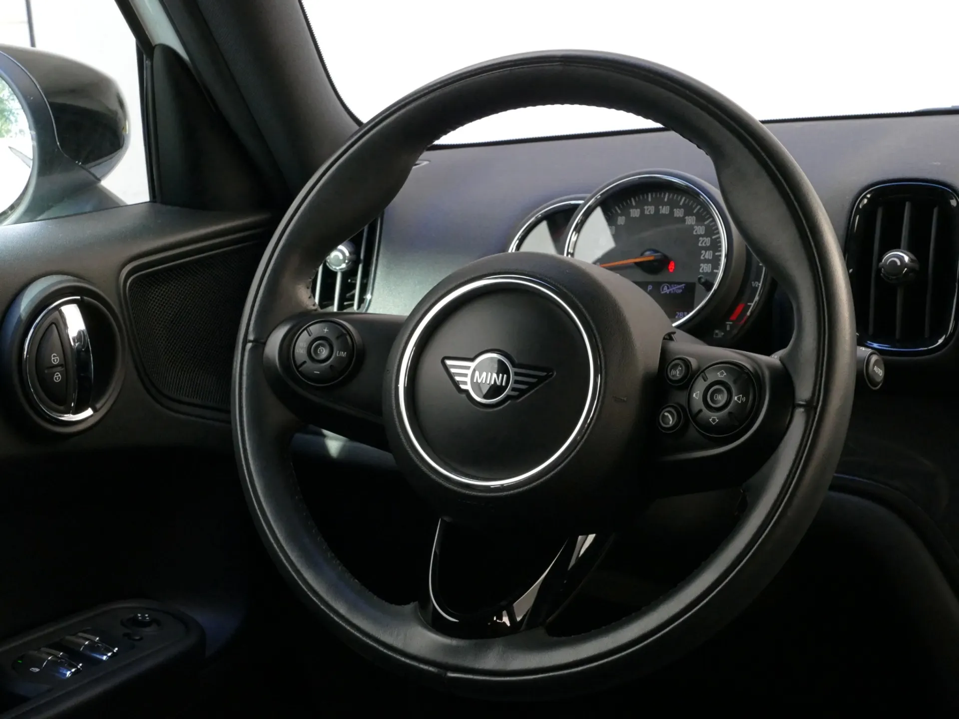 MINI Countryman One D Auto 22