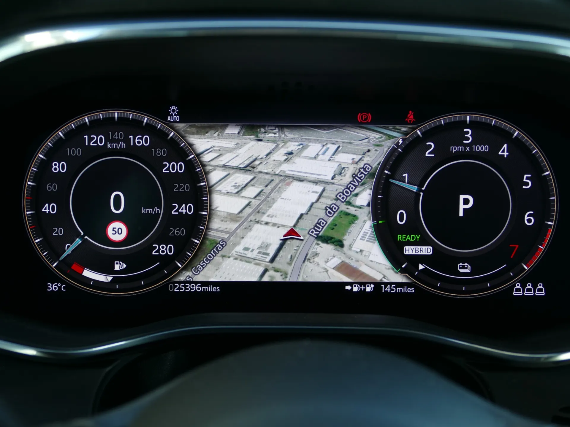 Jaguar F-Pace 2.0 P400e AWD R-Dynamic S 17