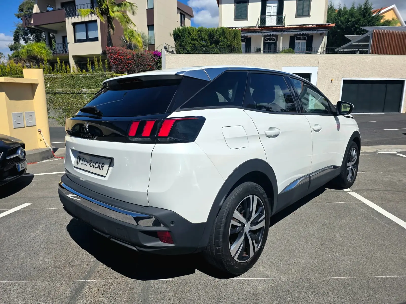 Peugeot 3008 1.2 PureTech Allure 5