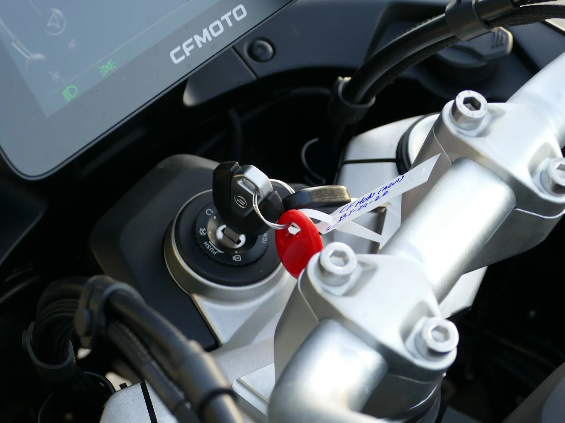 CF Moto 800MT Touring 7