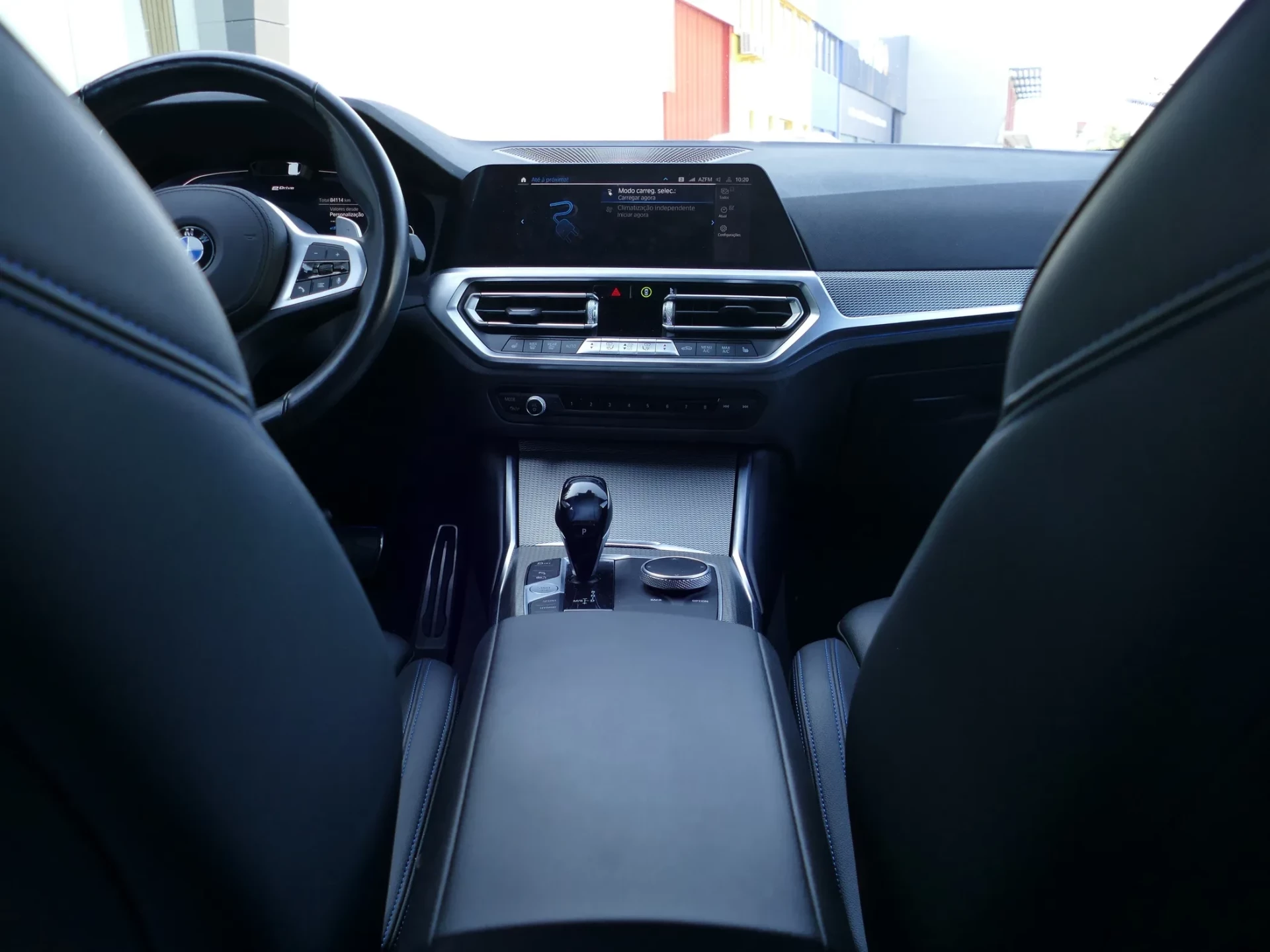 BMW 330 e Touring Pack M Auto 36