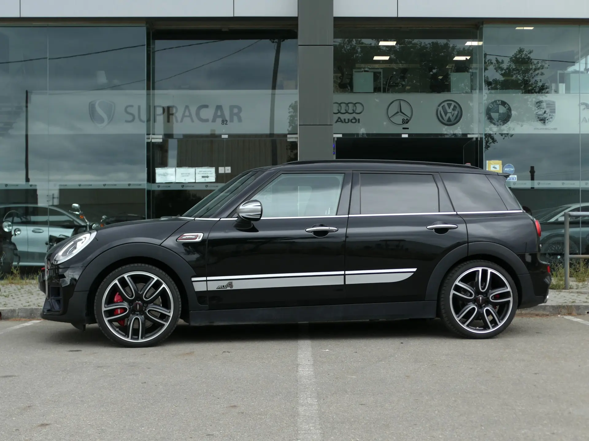 MINI Clubman John Cooper Works ALL4 Auto Desp. 19