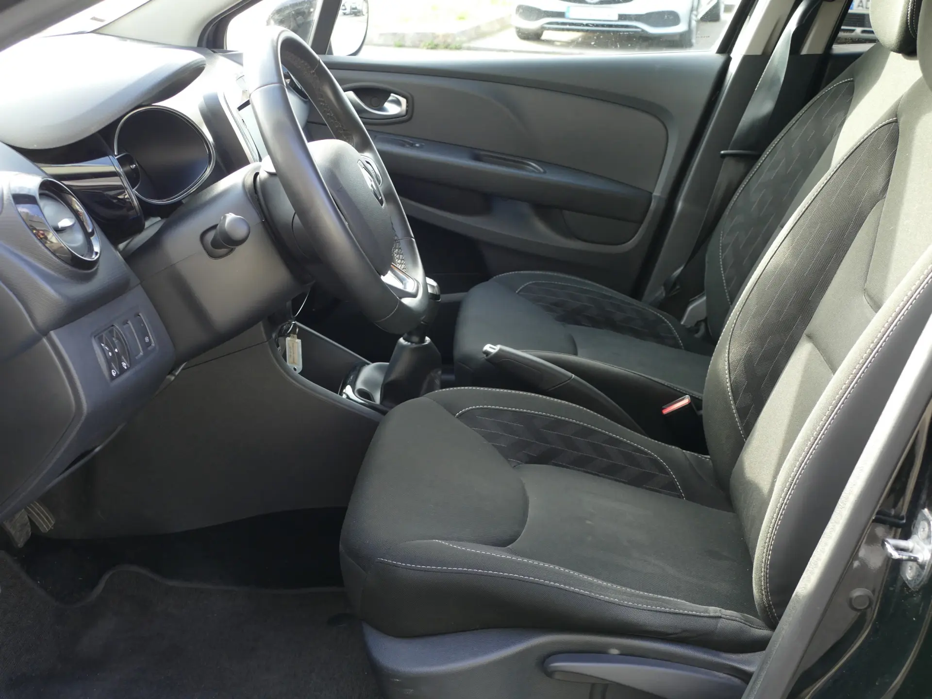 Renault Clio Sport Tourer 0.9 TCe Limited 24