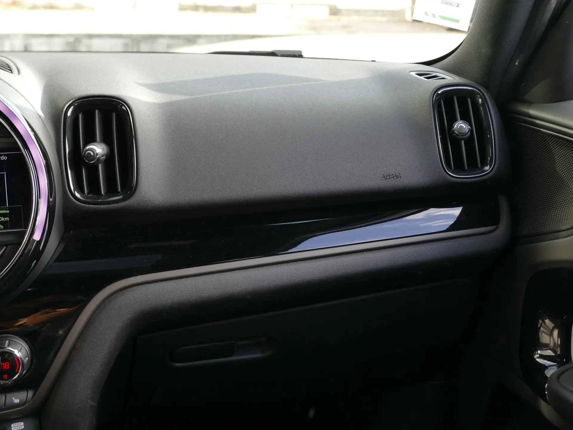 MINI Countryman Cooper SE ALL4 Auto 37