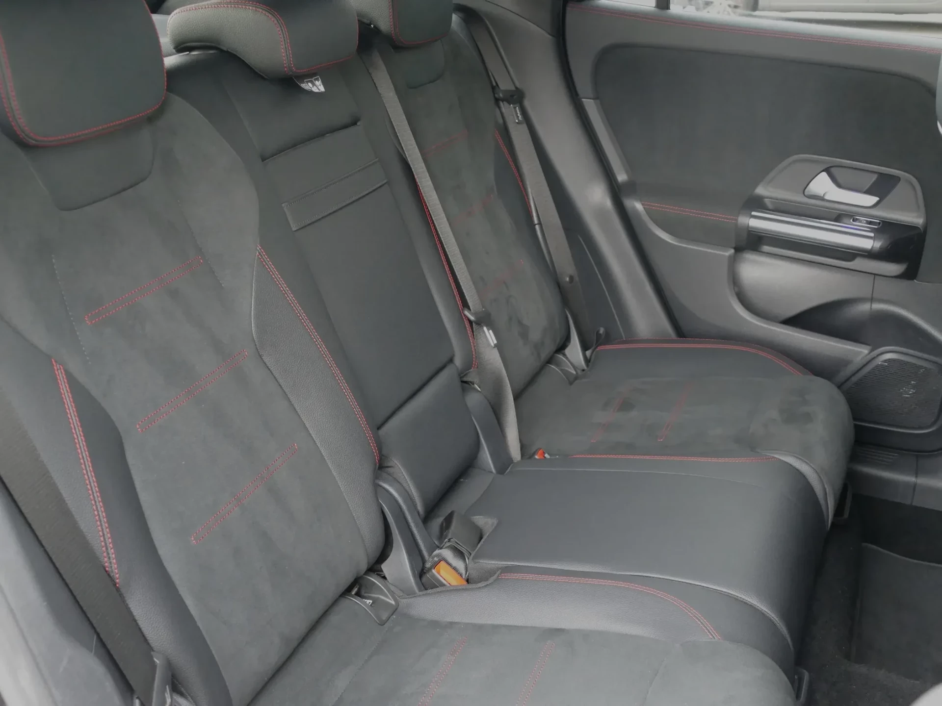 Mercedes-Benz GLA 250 e AMG Line 17