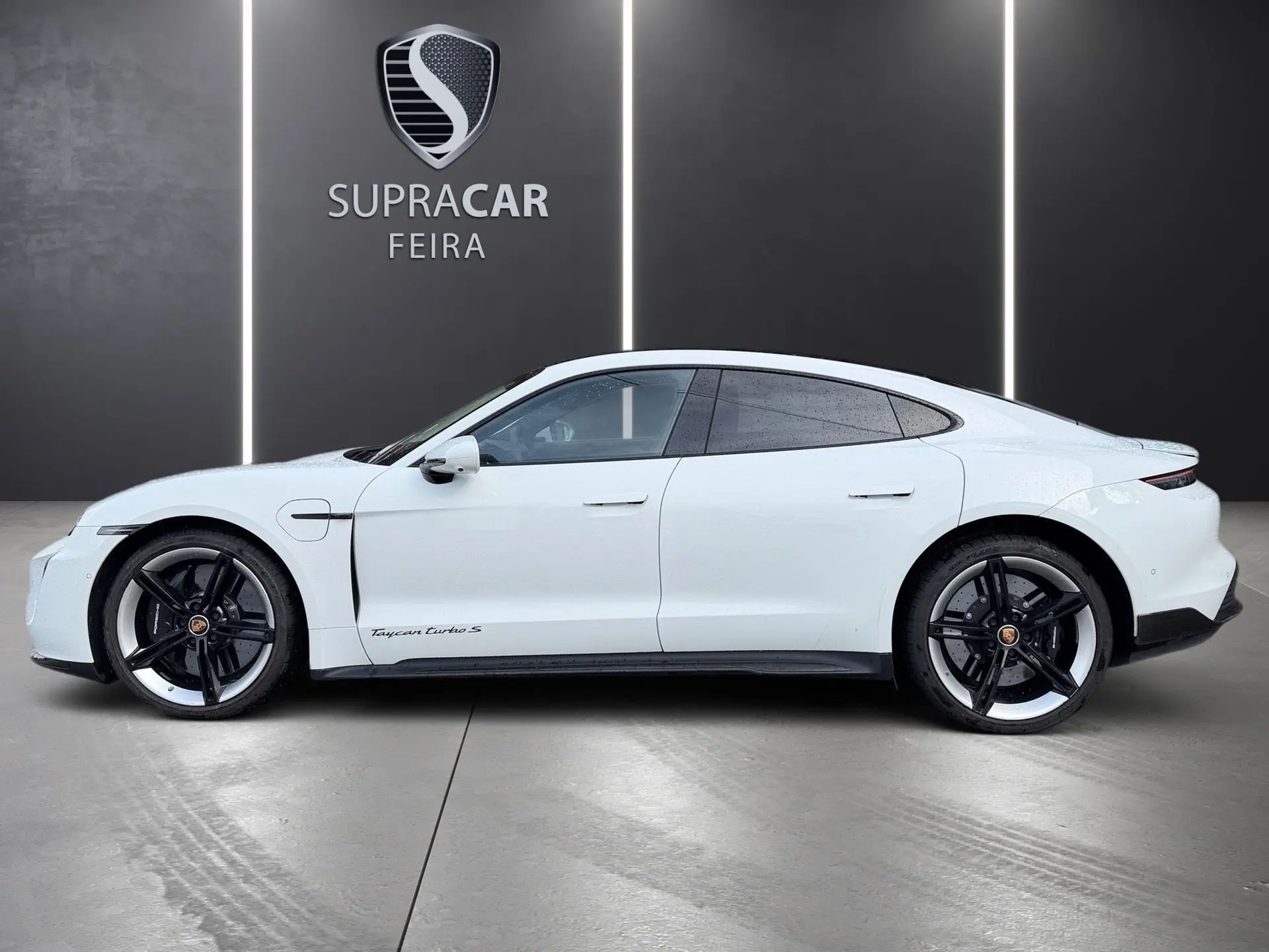 Porsche Taycan Turbo S 6