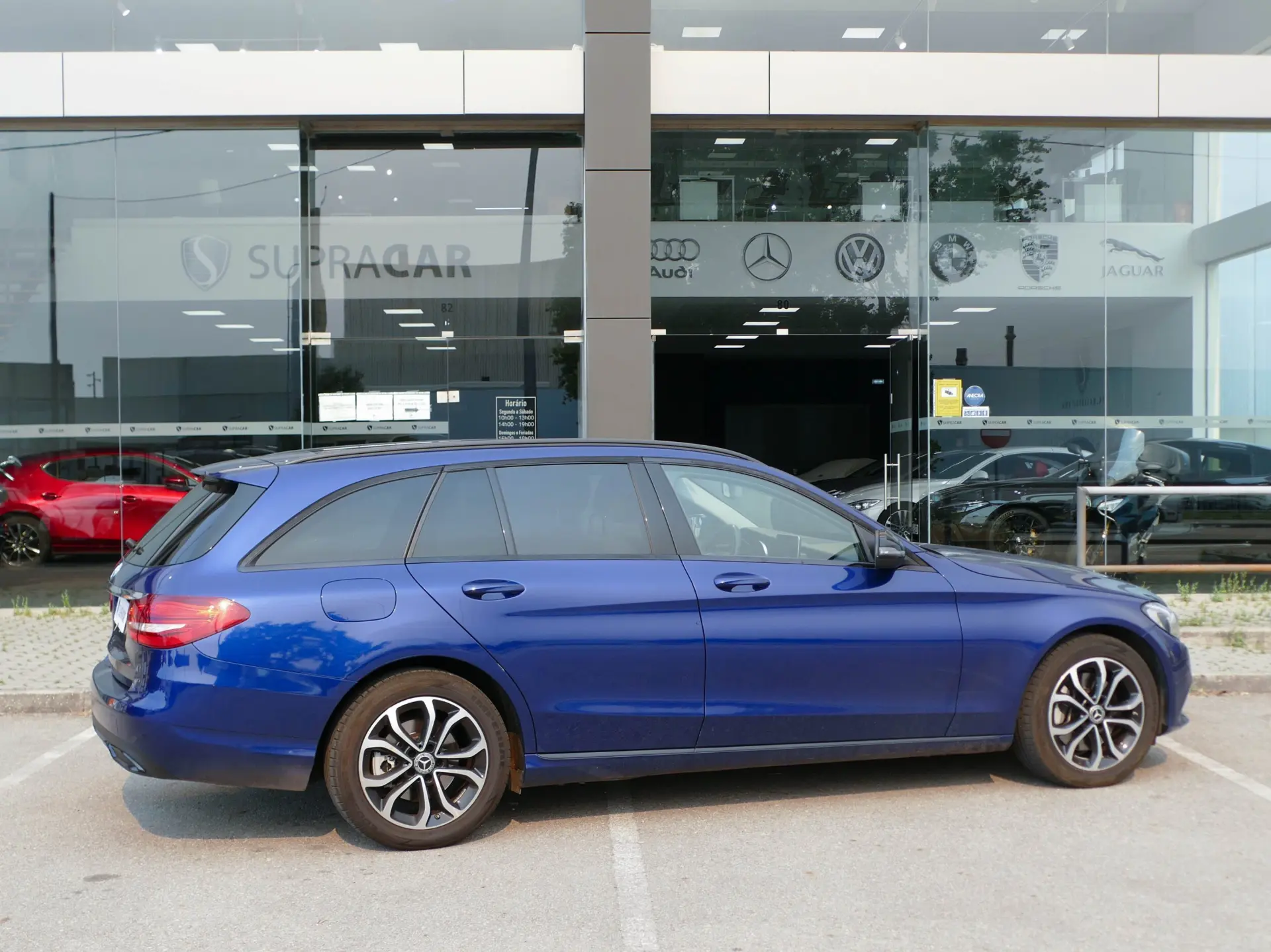 Mercedes-Benz C 300 h Avantgarde+ 42