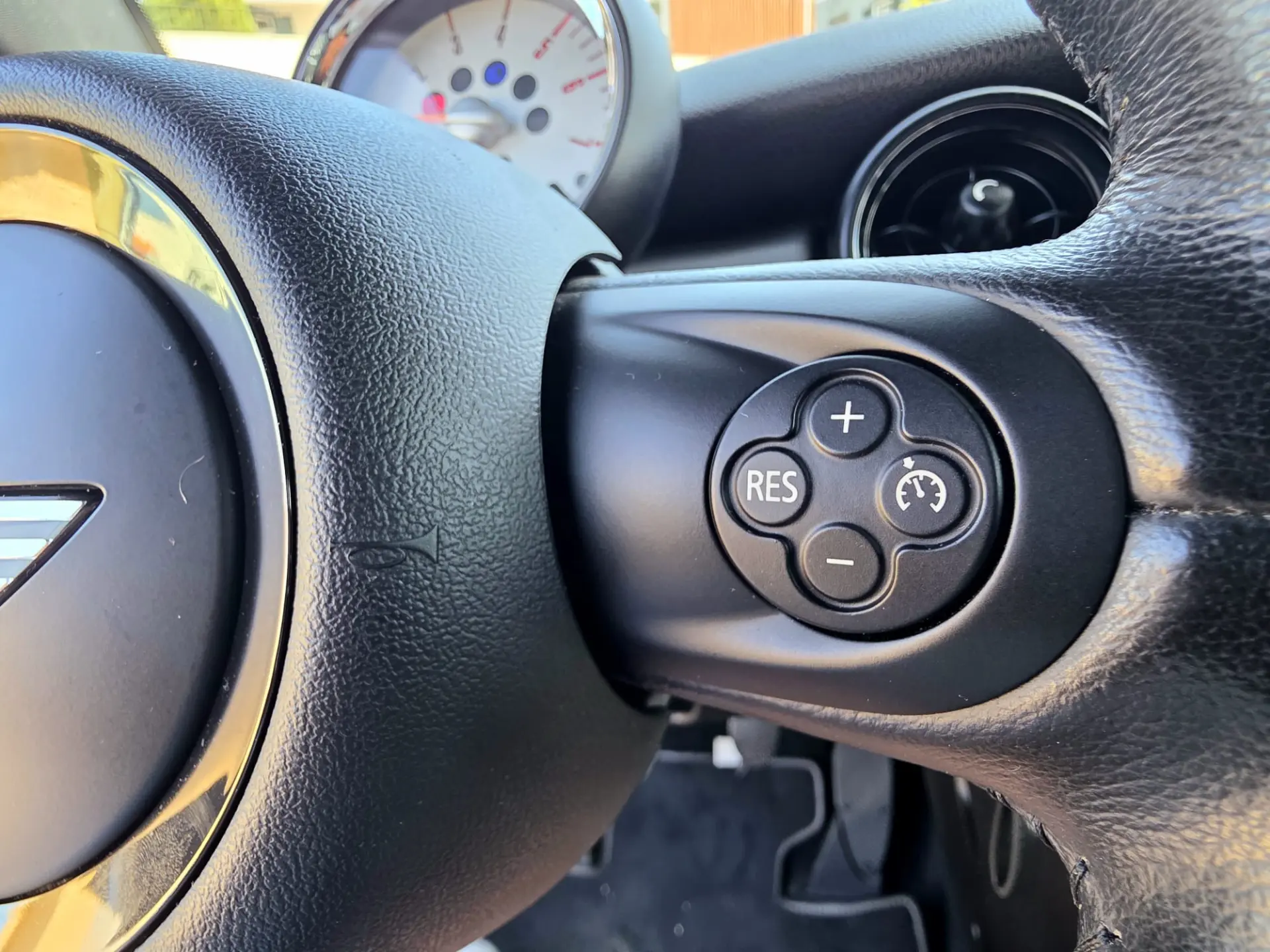 MINI Cabrio Cooper D 17