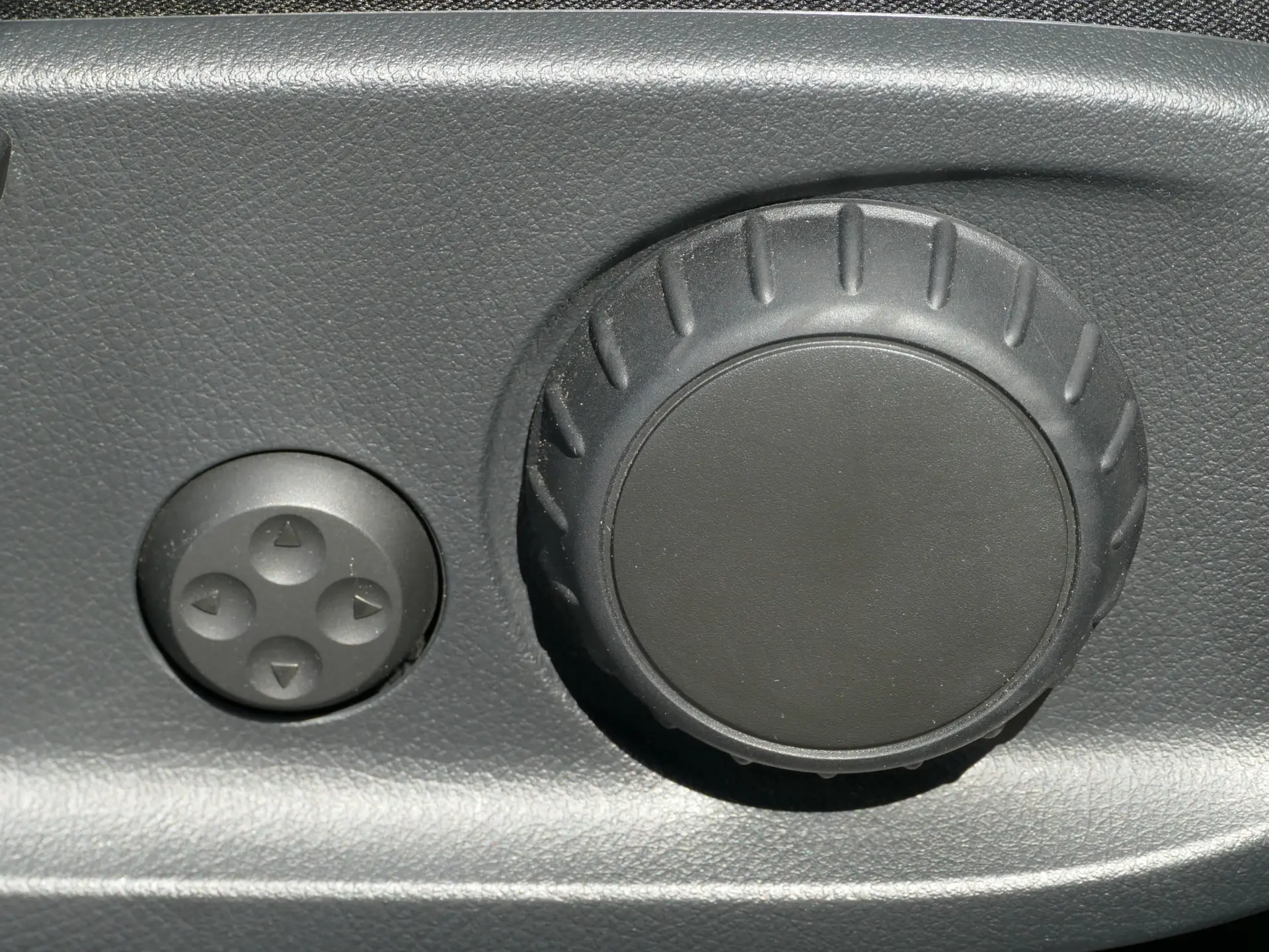 Mercedes-Benz EQB 250 Progressive 29
