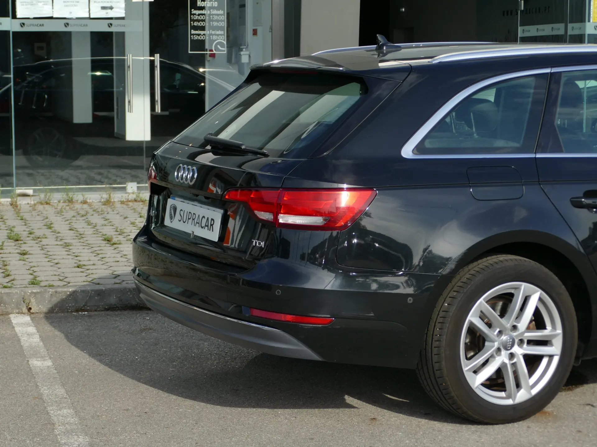 Audi A4 Avant 2.0 TDI Advance 6