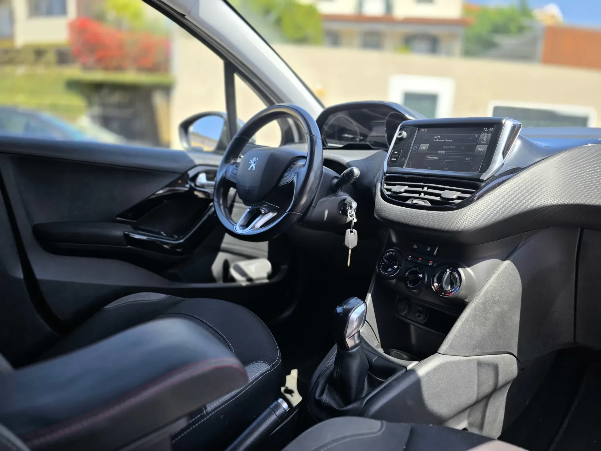 Peugeot 208 1.6 BlueHDi Style 14
