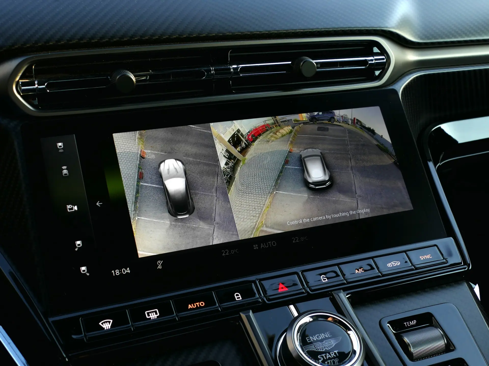 Aston Martin Vantage Coupe V8 38