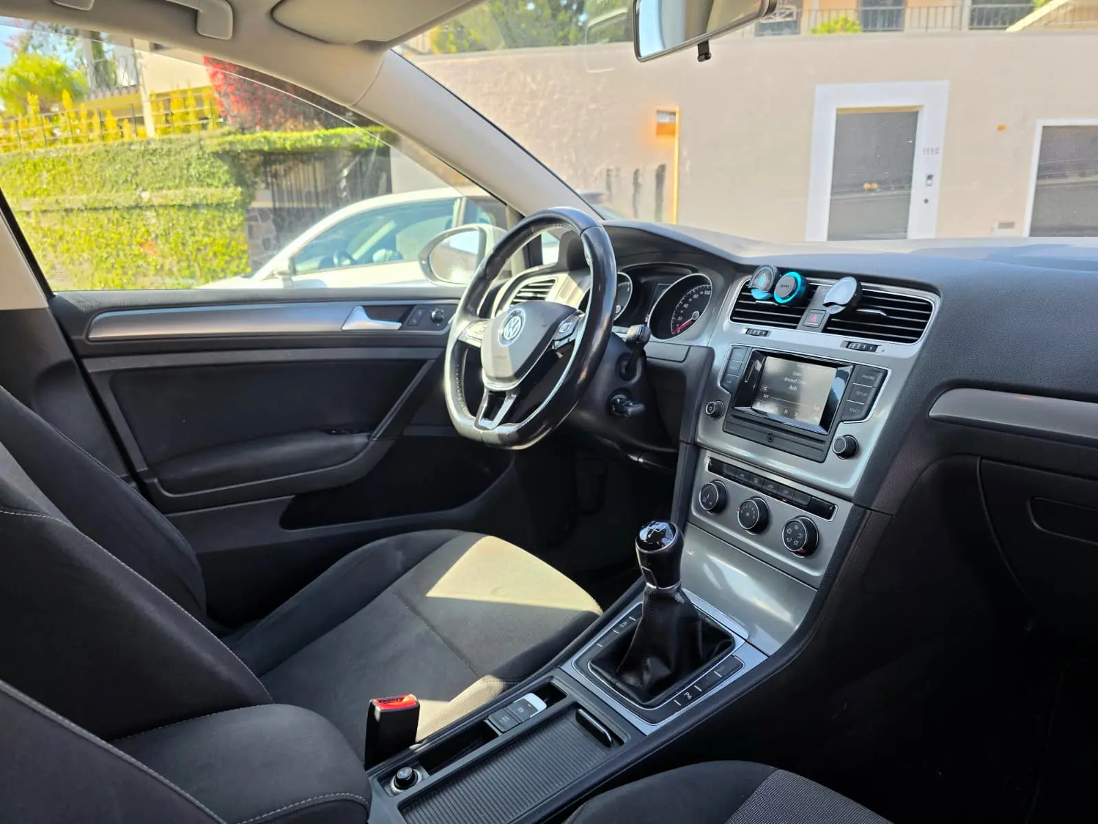 Volkswagen Golf 1.6 TDi Confortline 14