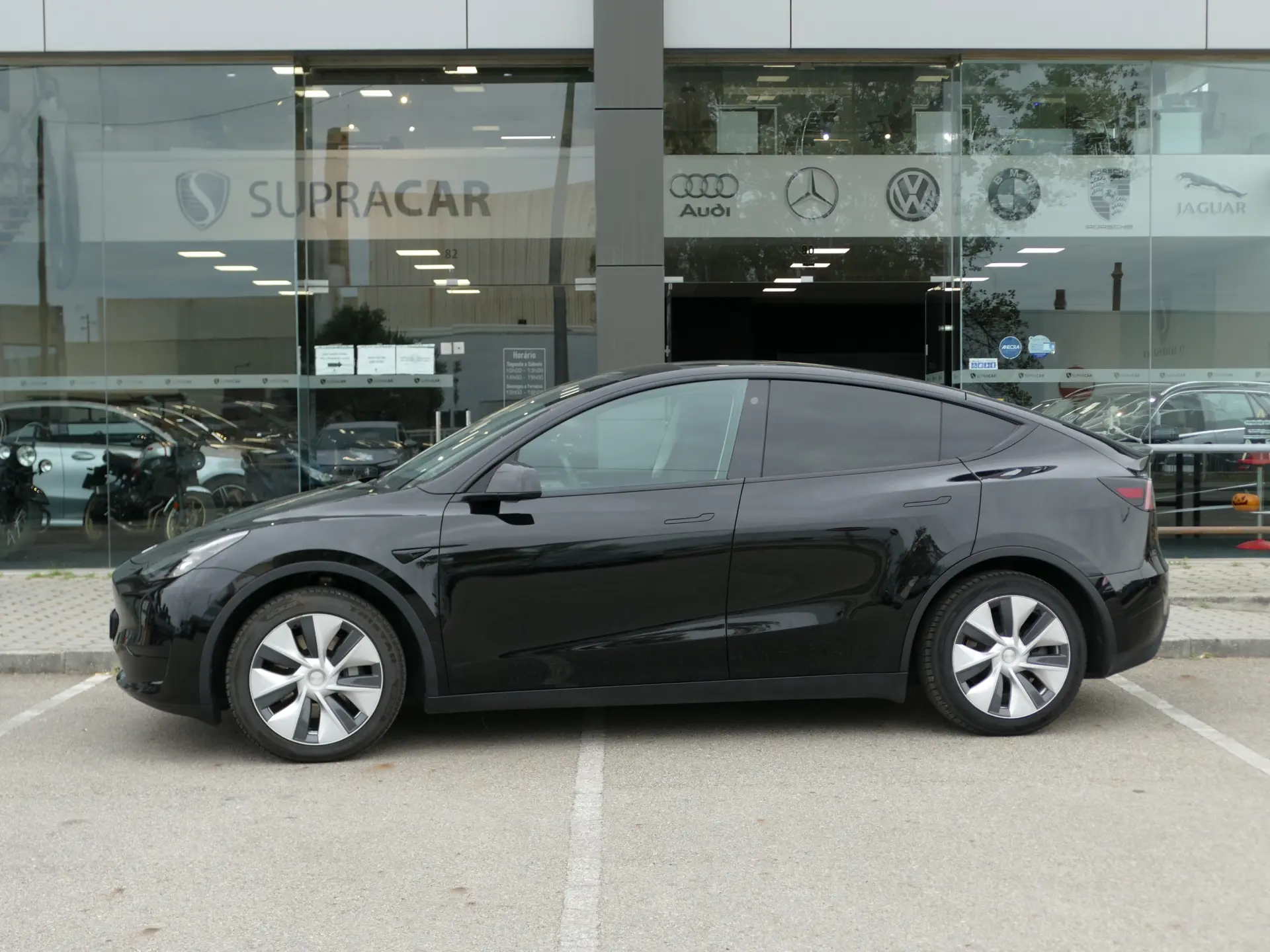 Tesla Model Y Standard 35