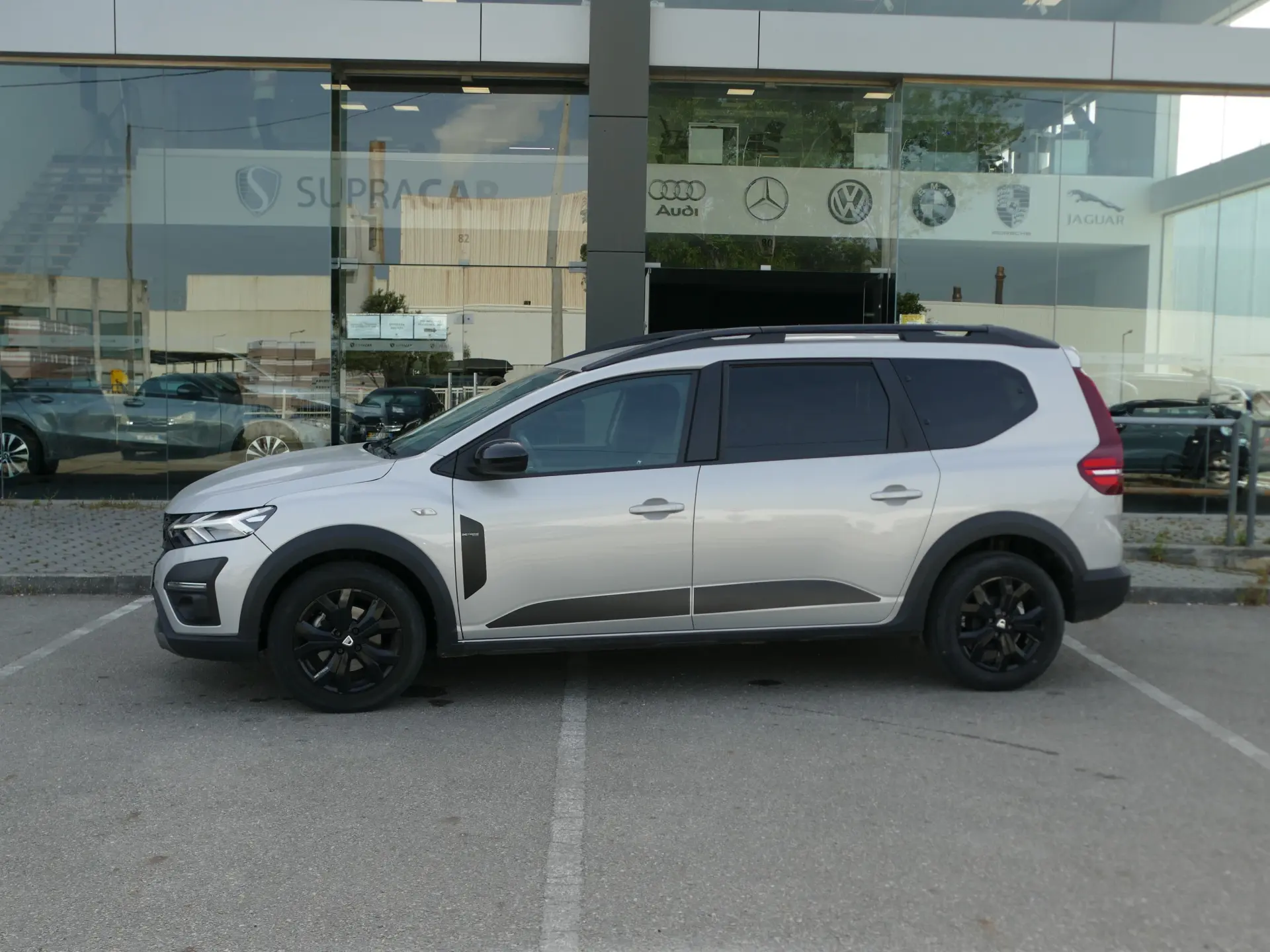 Dacia Jogger 1.0 ECO-G Expression 7L Bi-Fuel 17
