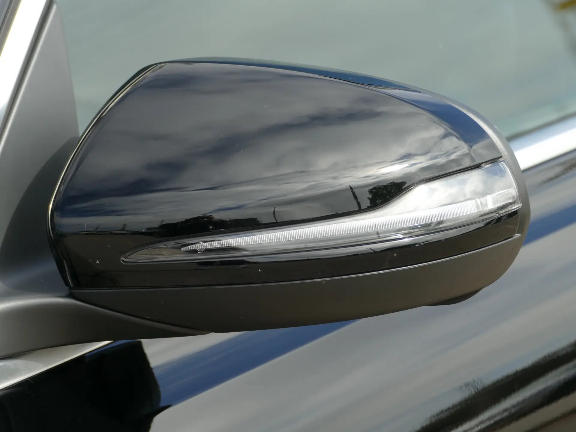 Mercedes-Benz EQB 300 4Matic Progressive 9