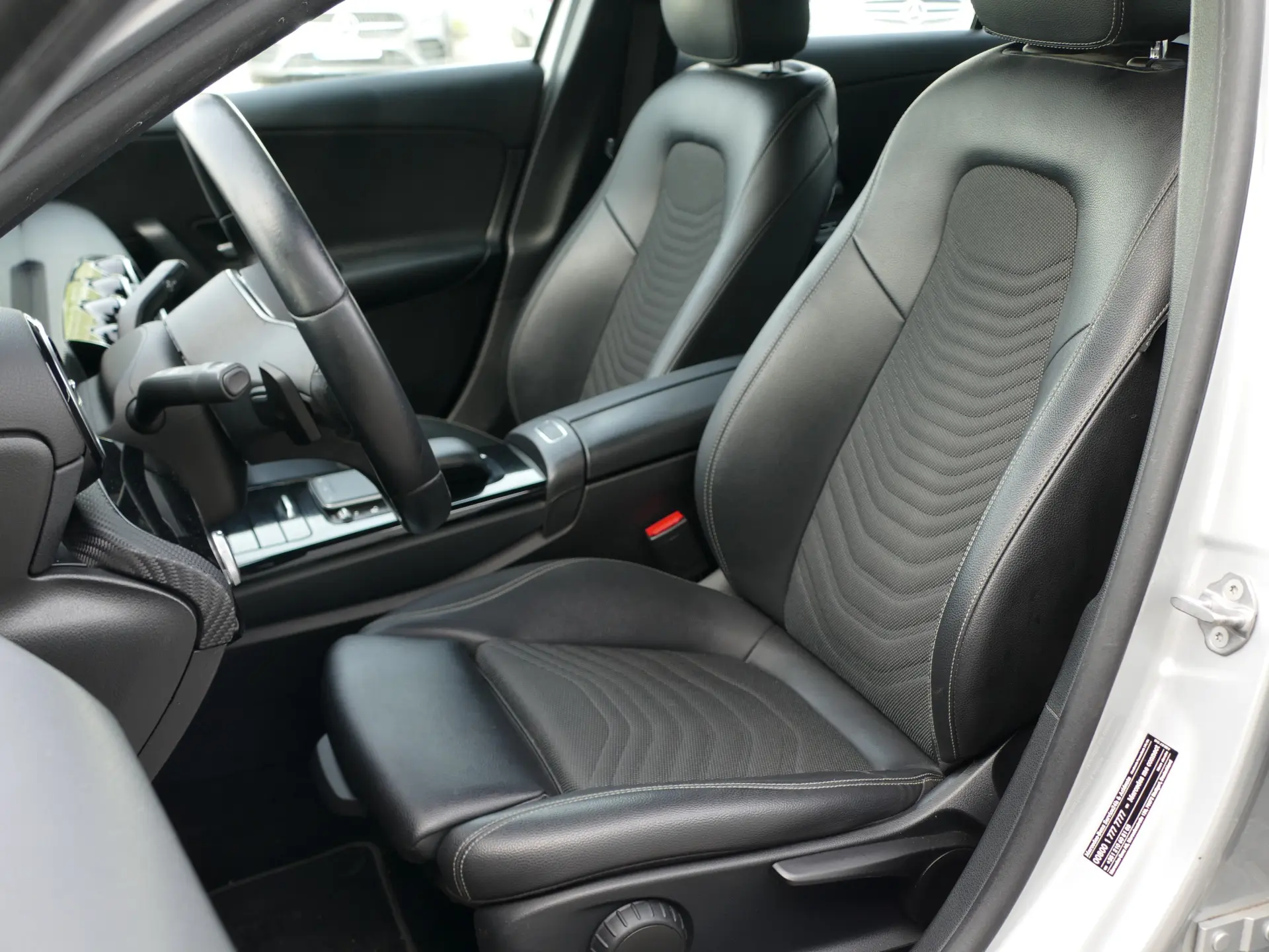 Mercedes-Benz A 250 Limousine e Style Plus 22