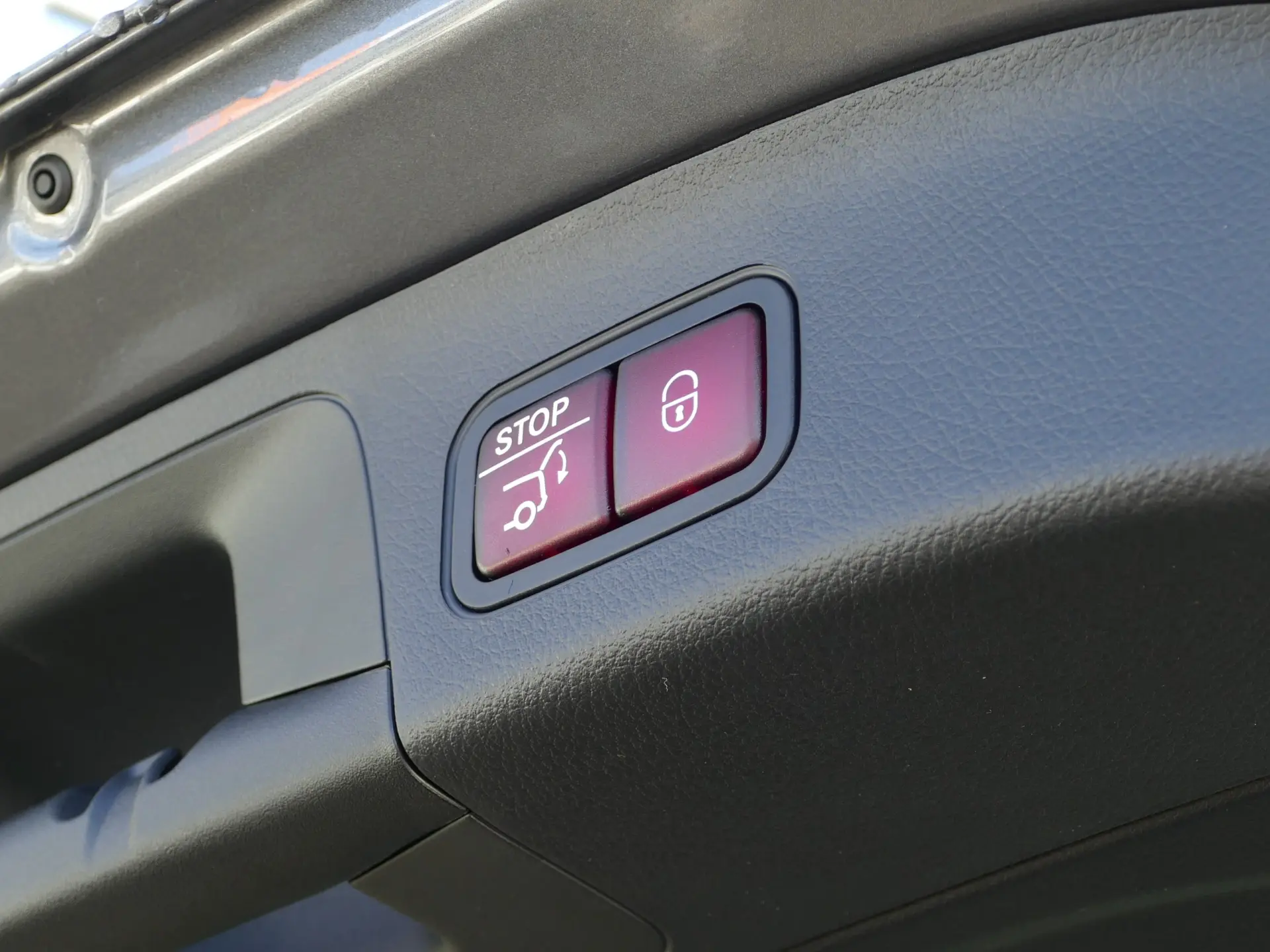 Mercedes-Benz GLA 250 e AMG Line 12