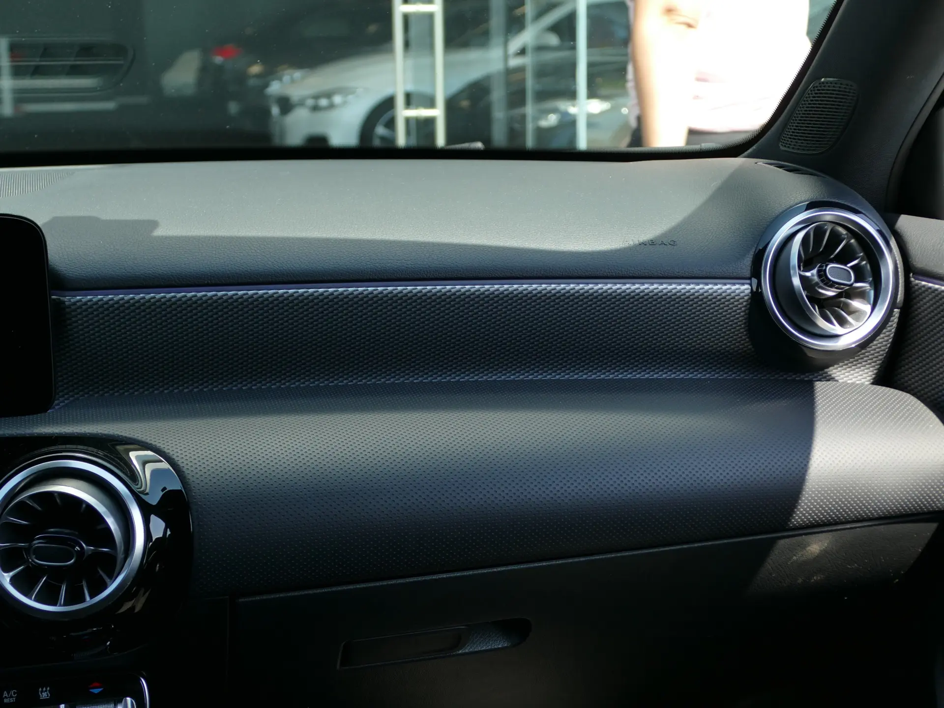 Mercedes-Benz A 250 e Progressive 34
