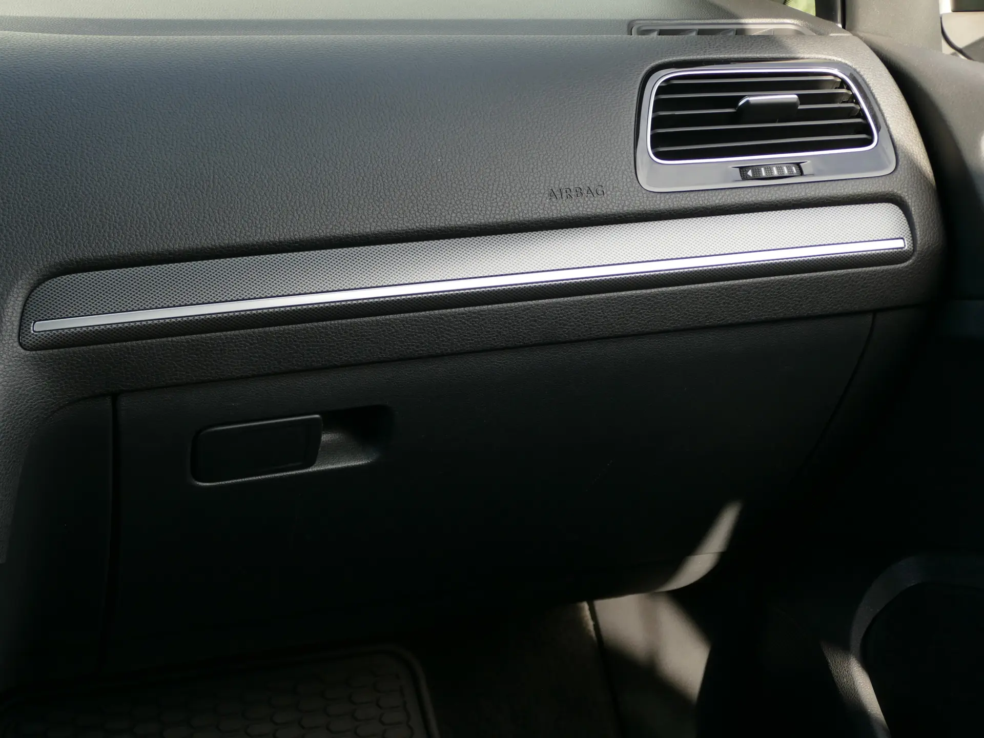 Volkswagen Golf 2.0 TSI GTi TCR DSG 37