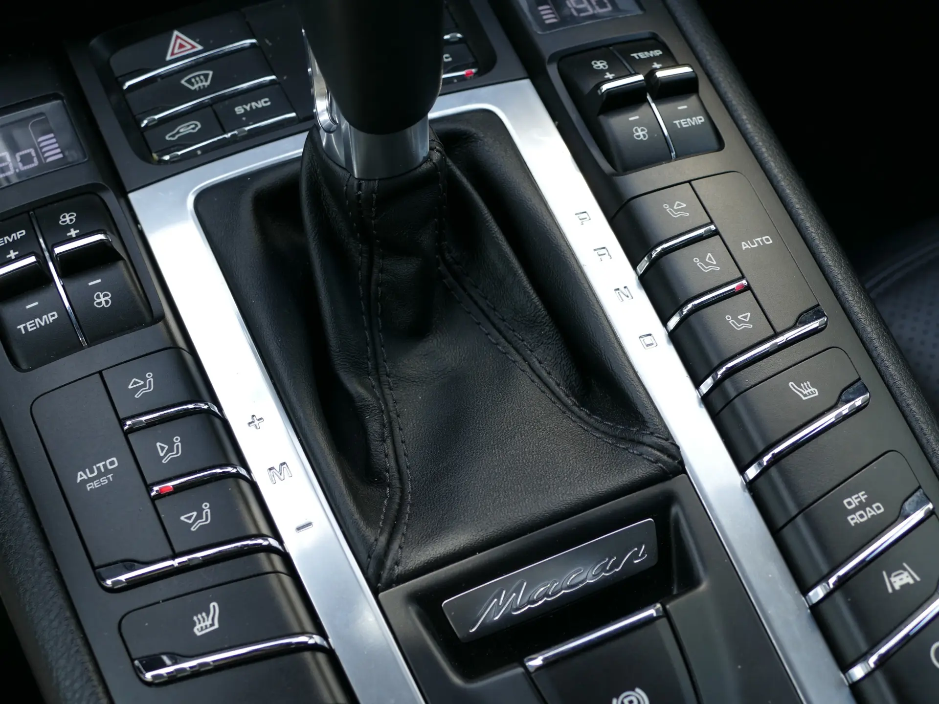Porsche Macan S 24