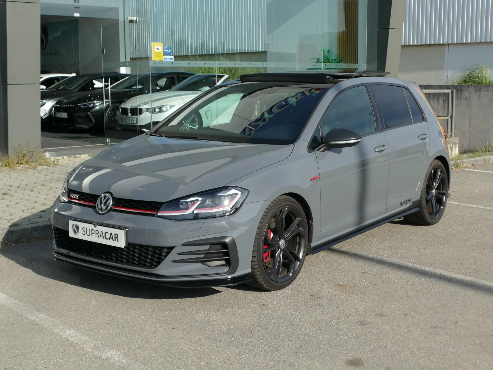 Volkswagen Golf 2.0 TSI GTi TCR DSG 1