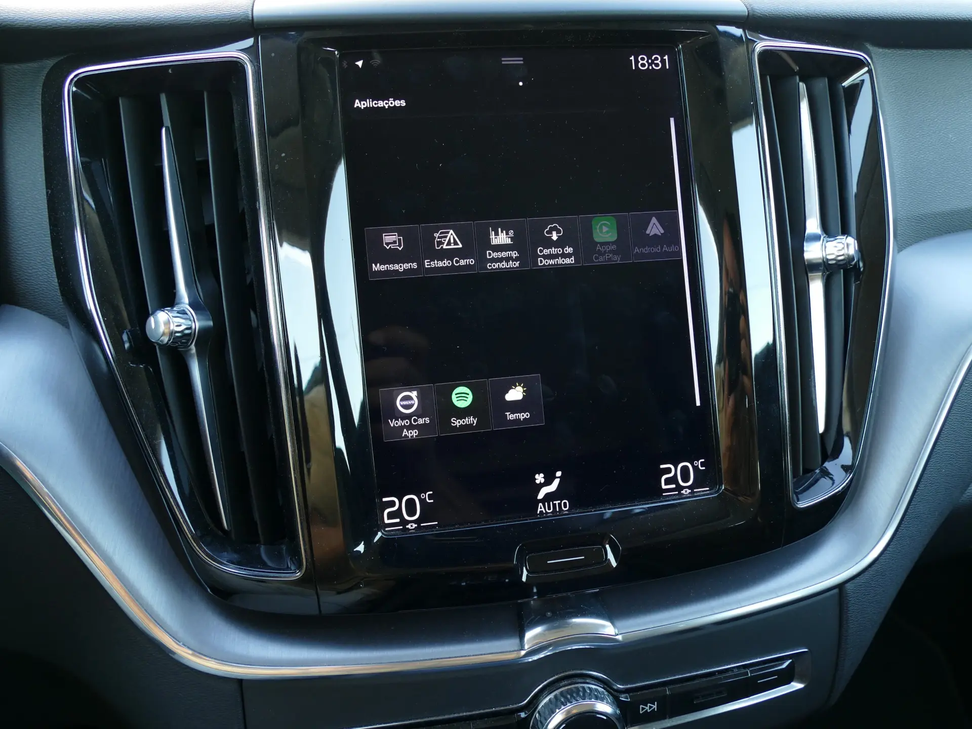 Volvo XC 60 2.0 D4 Momentum Geartronic 22