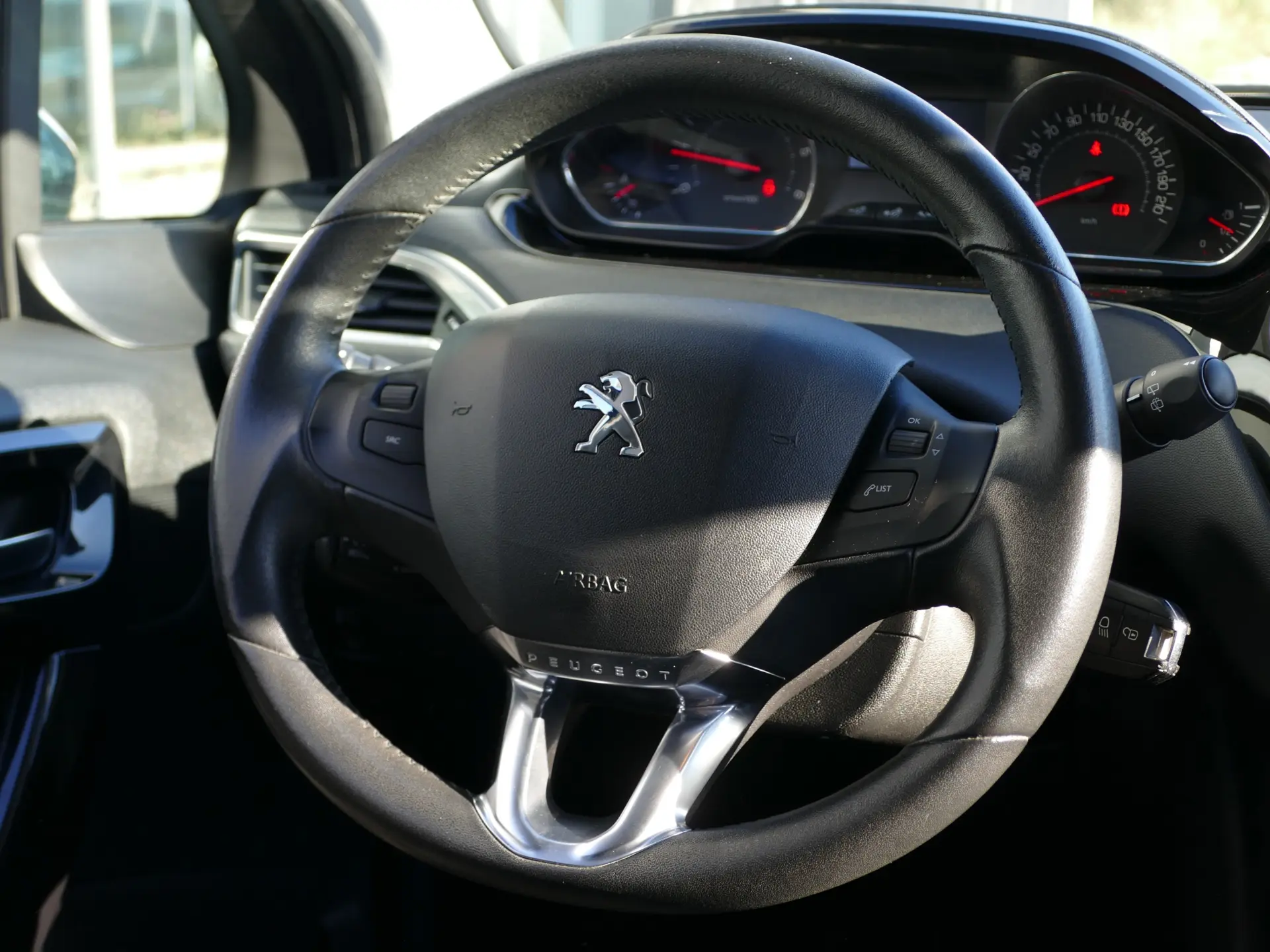 Peugeot 208 1.4 HDi Active 33